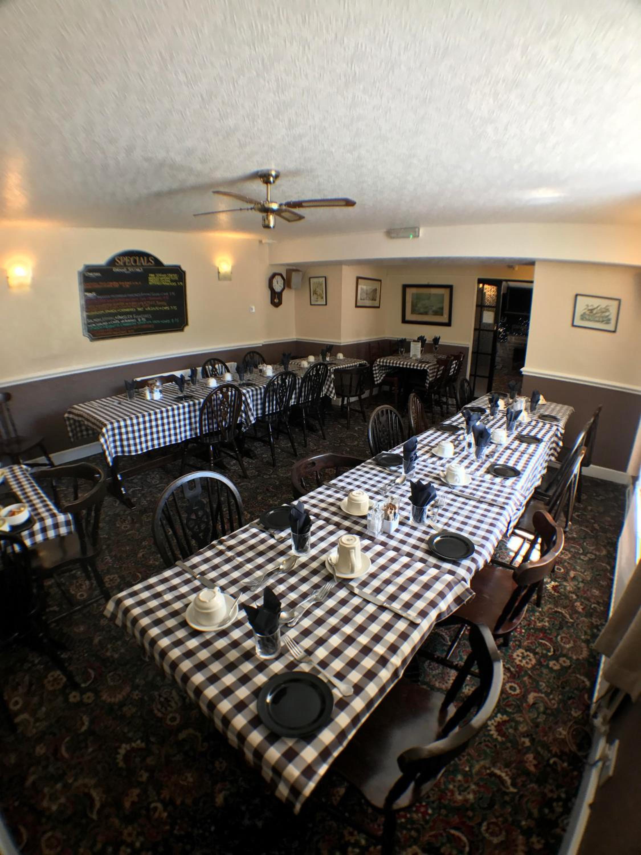 The Fox & Hounds Inn