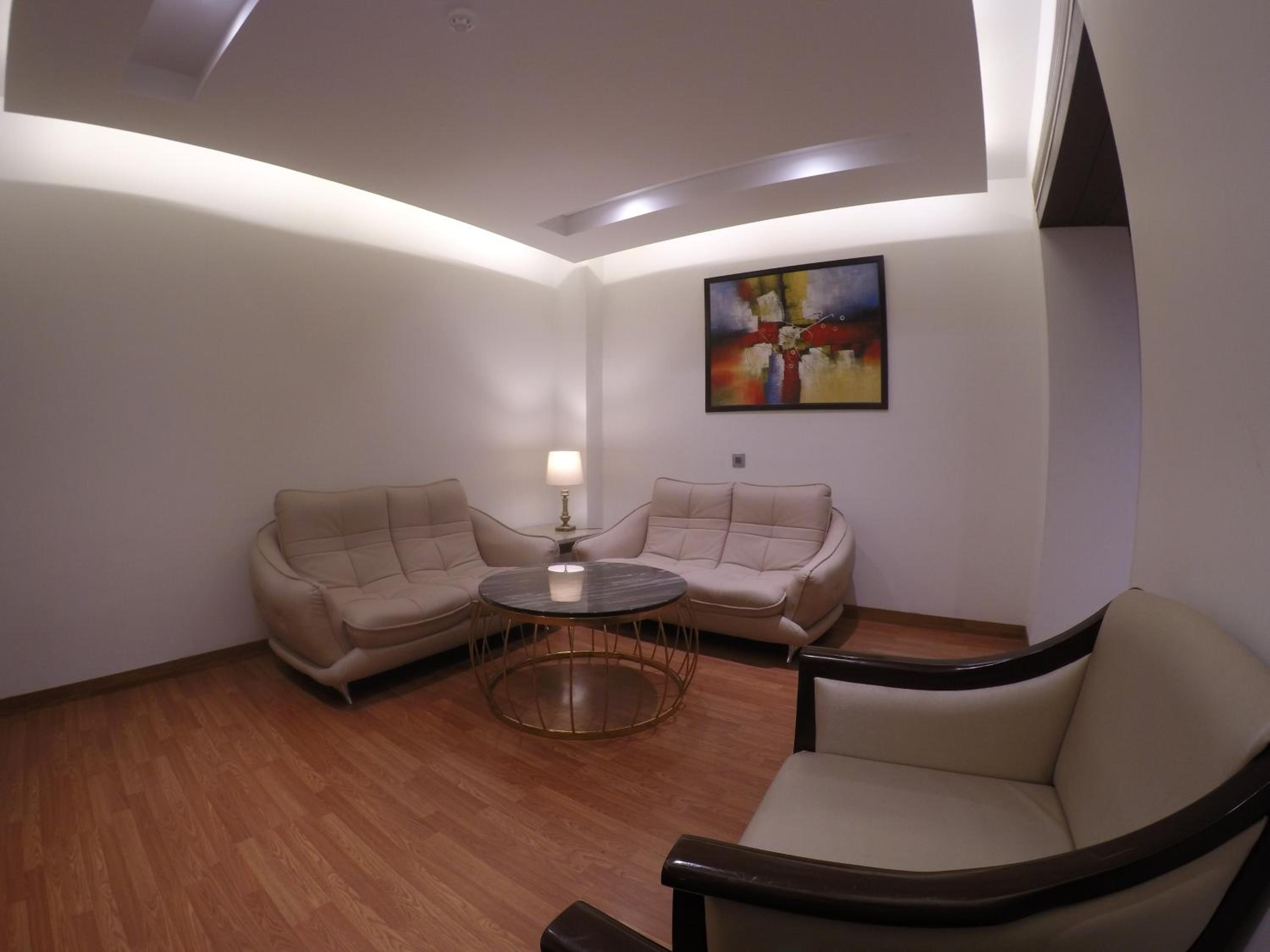 Hotel Imperia Suites
