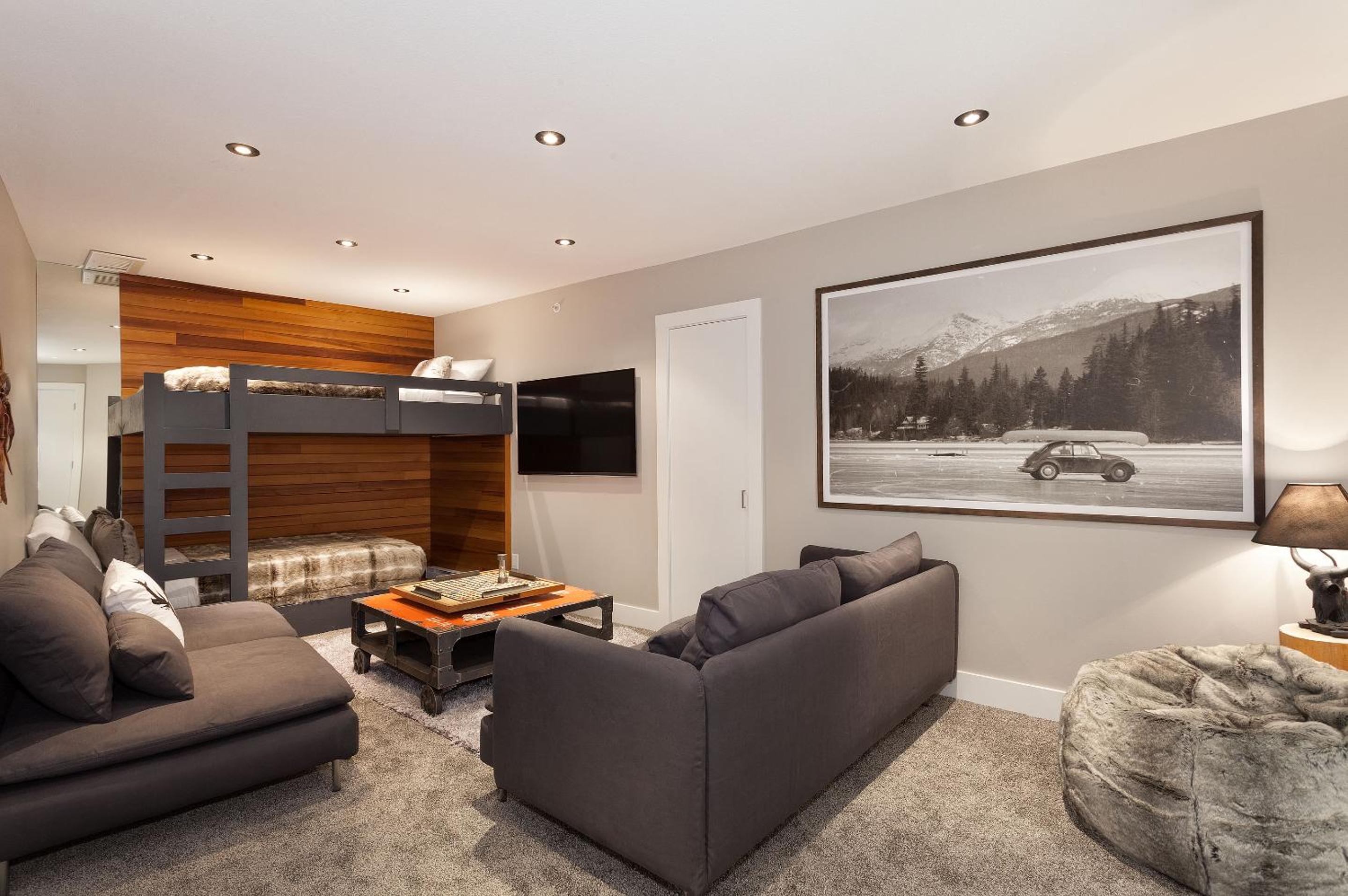 Gibbons Life Accommodations