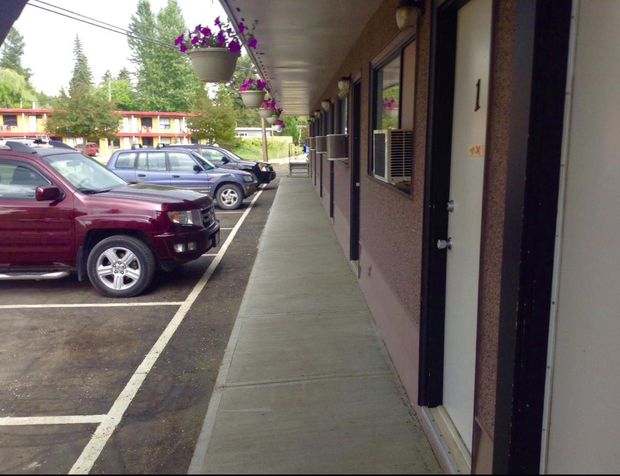 Gold Pan Motel