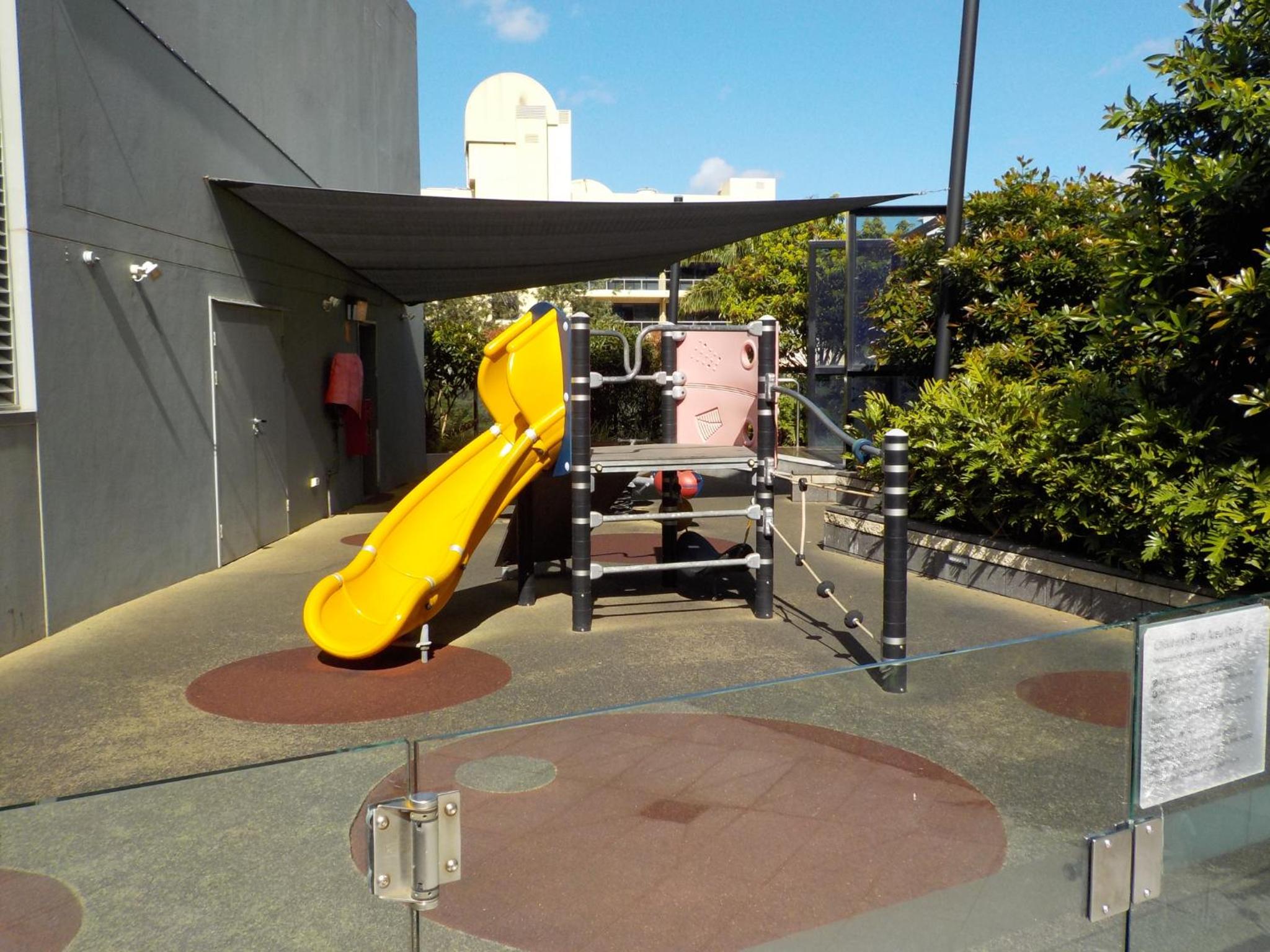 Circle on Cavill - HR Surfers Paradise