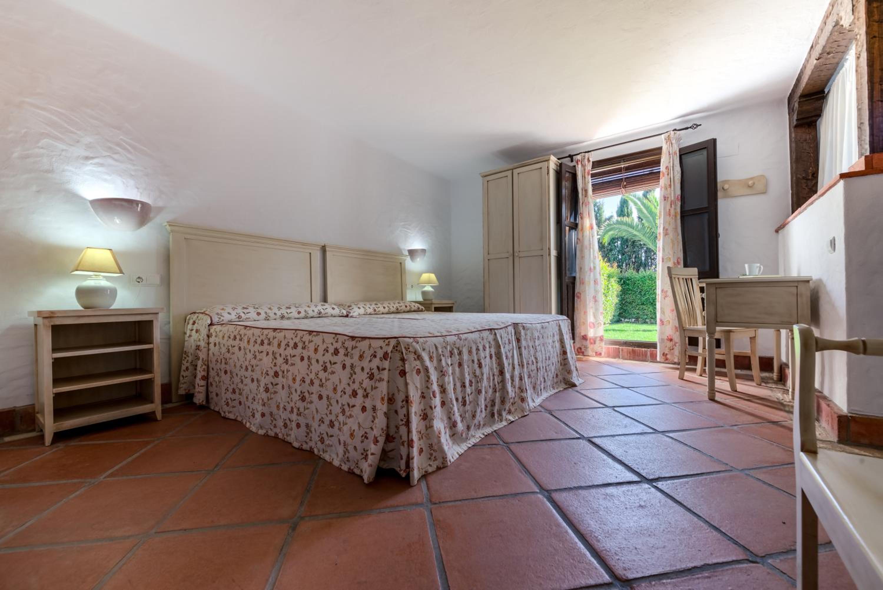 Hacienda Roche Viejo