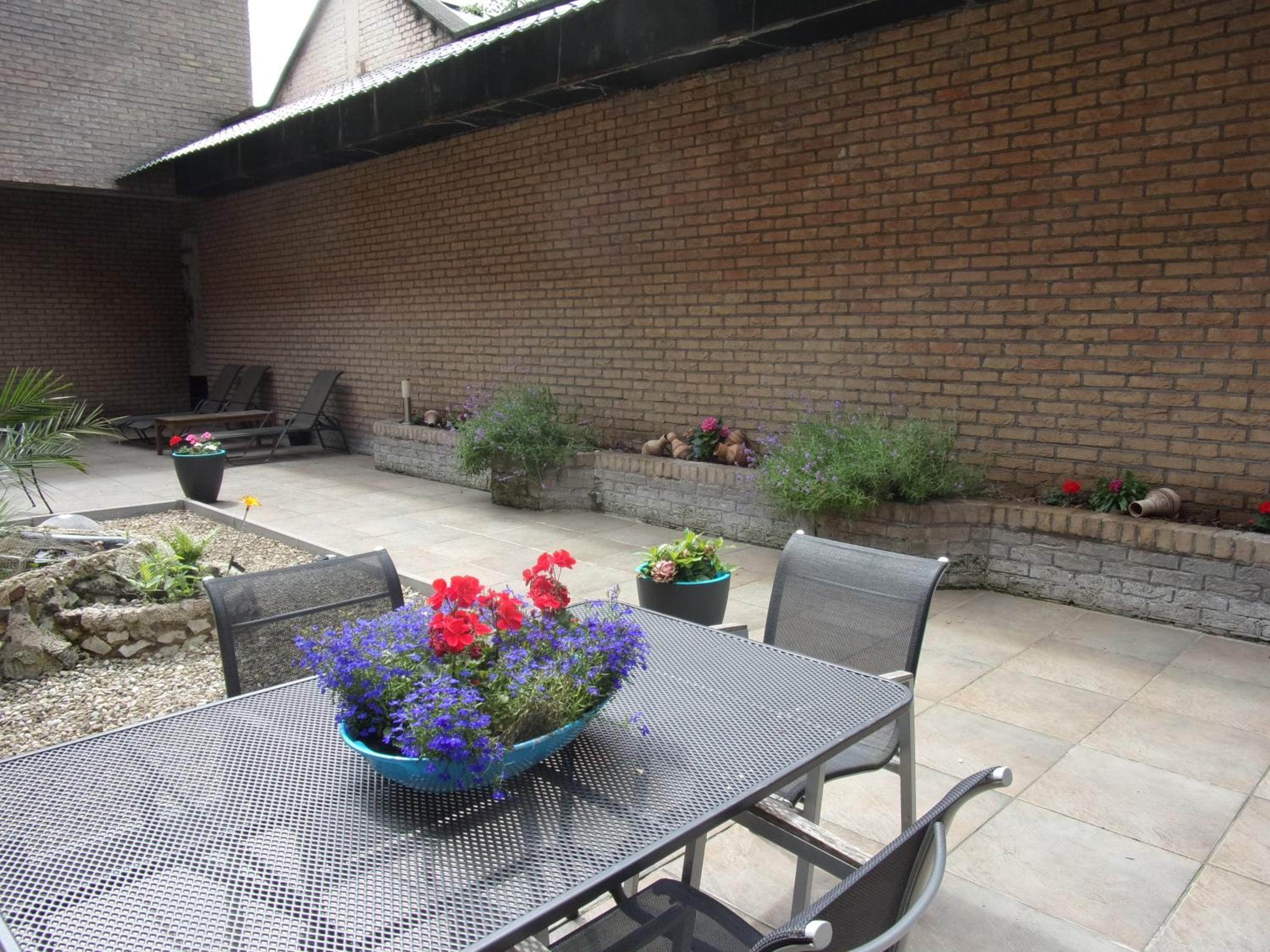 Condo Gardens Brussels view 3