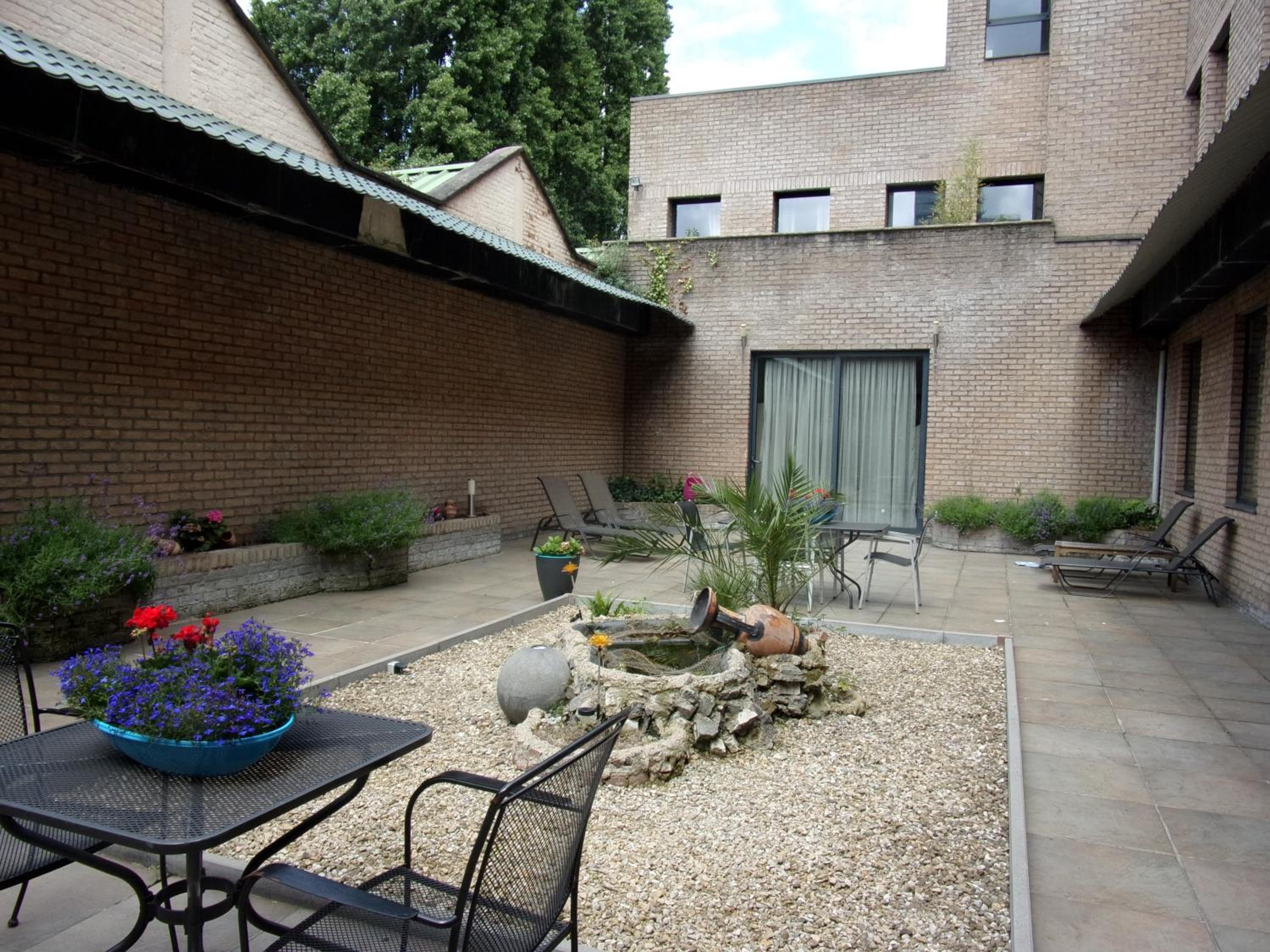 Condo Gardens Brussels view 5