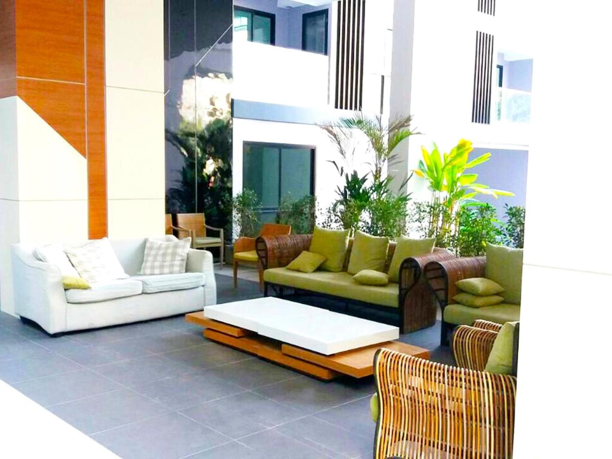 Tropical Garden Studio view 2