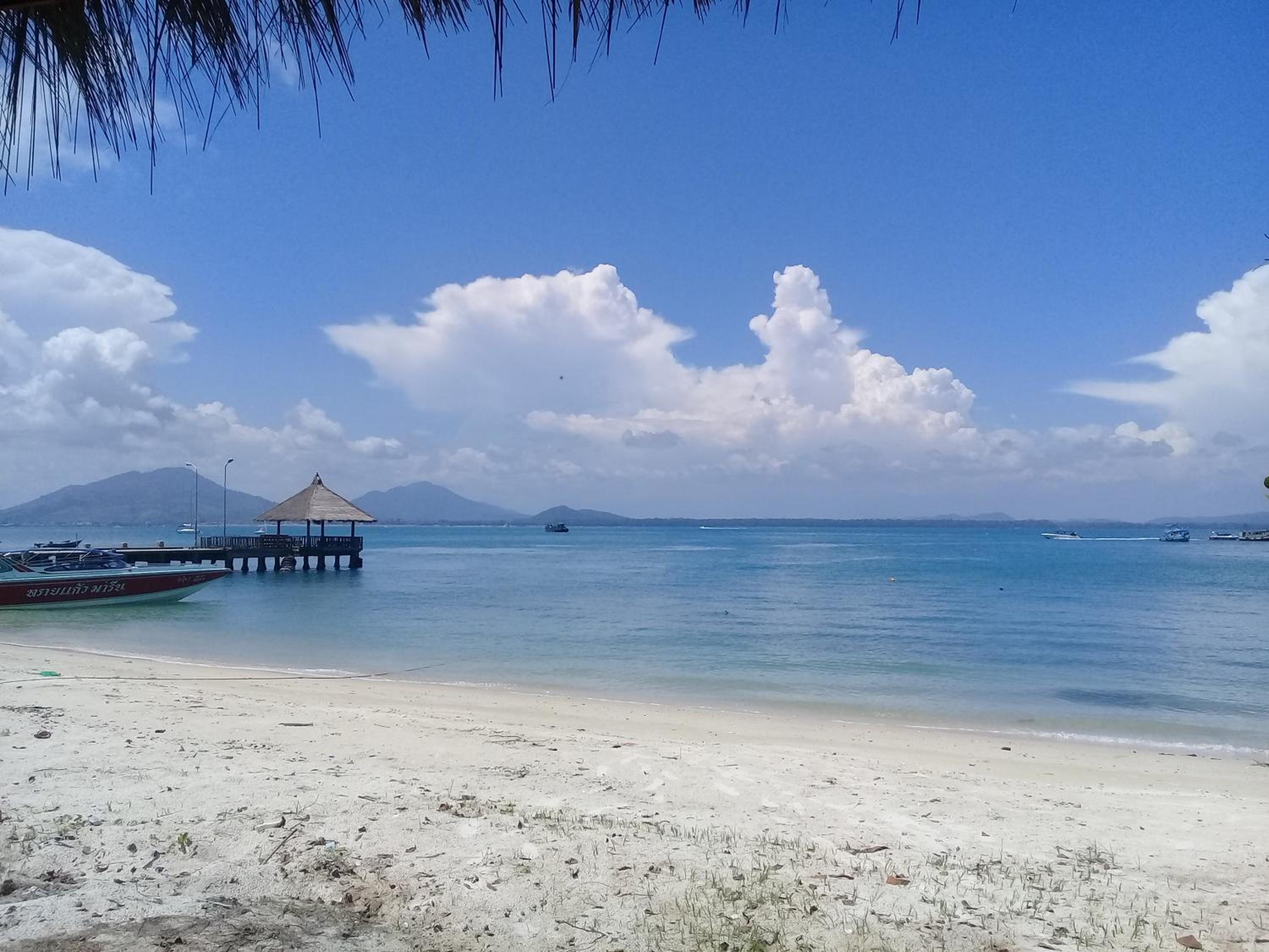 Minnie Seaview Resort