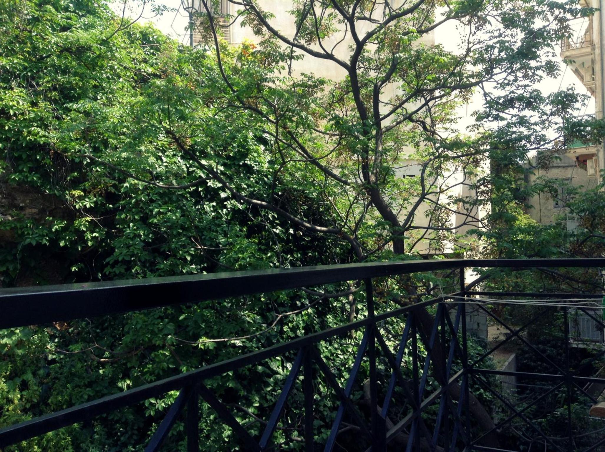 balcony