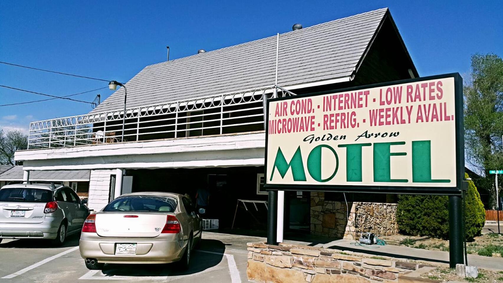 Golden Arrow Motel