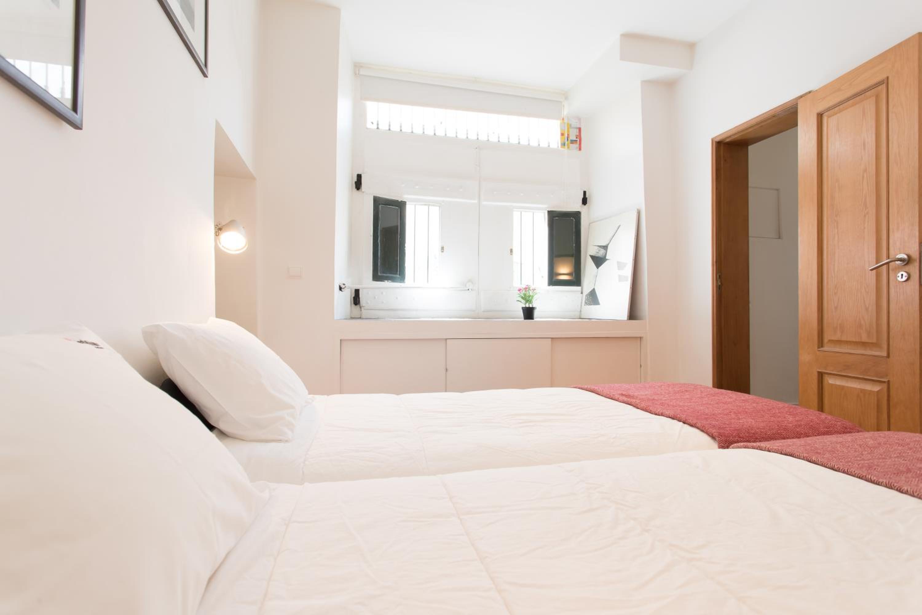 FLH Castelo Cozy Flat view 3