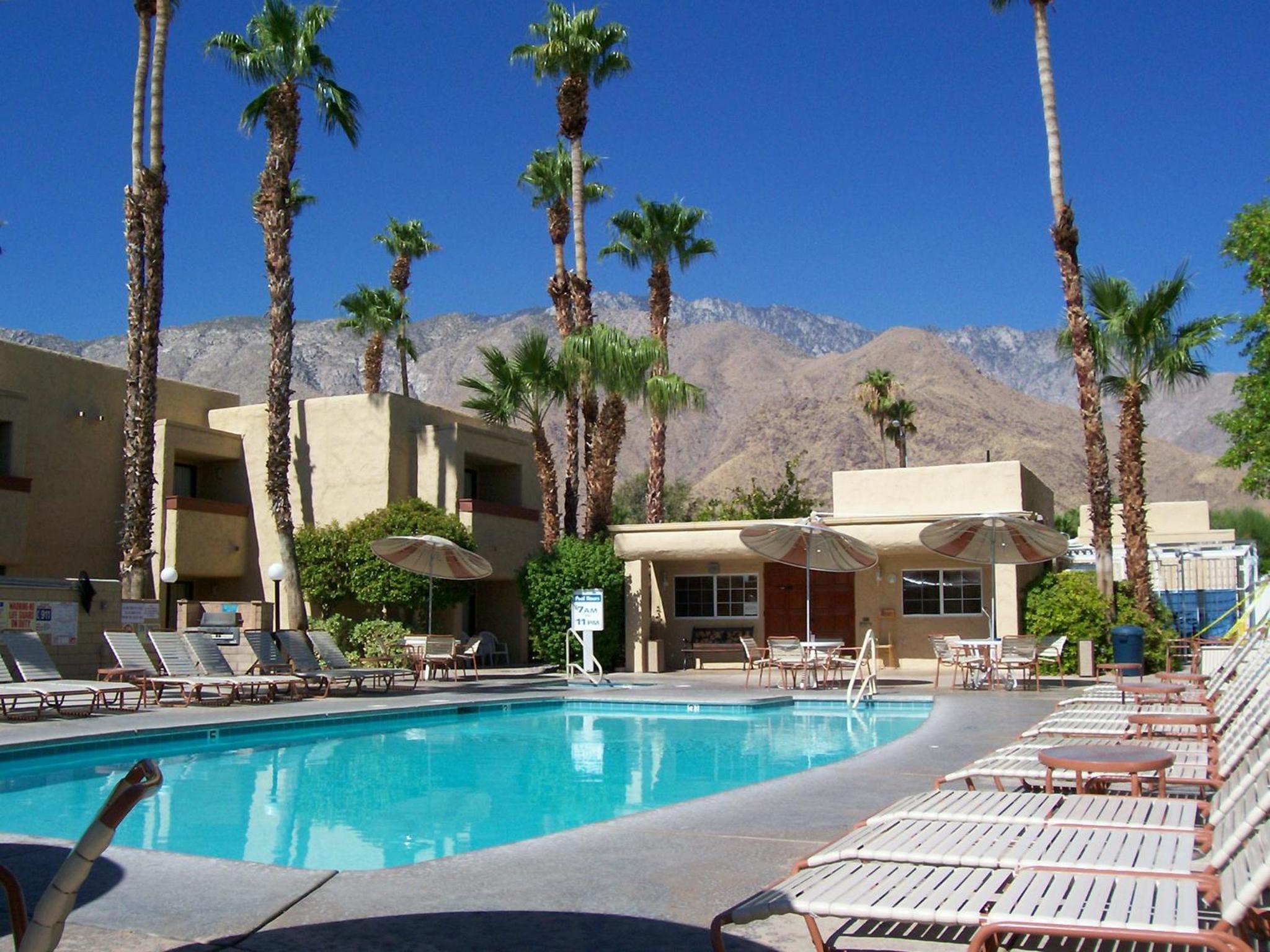 Desert Vacation Villas