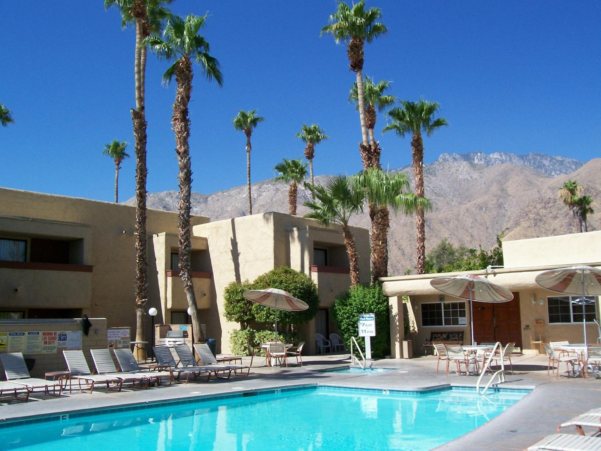 Desert Vacation Villas