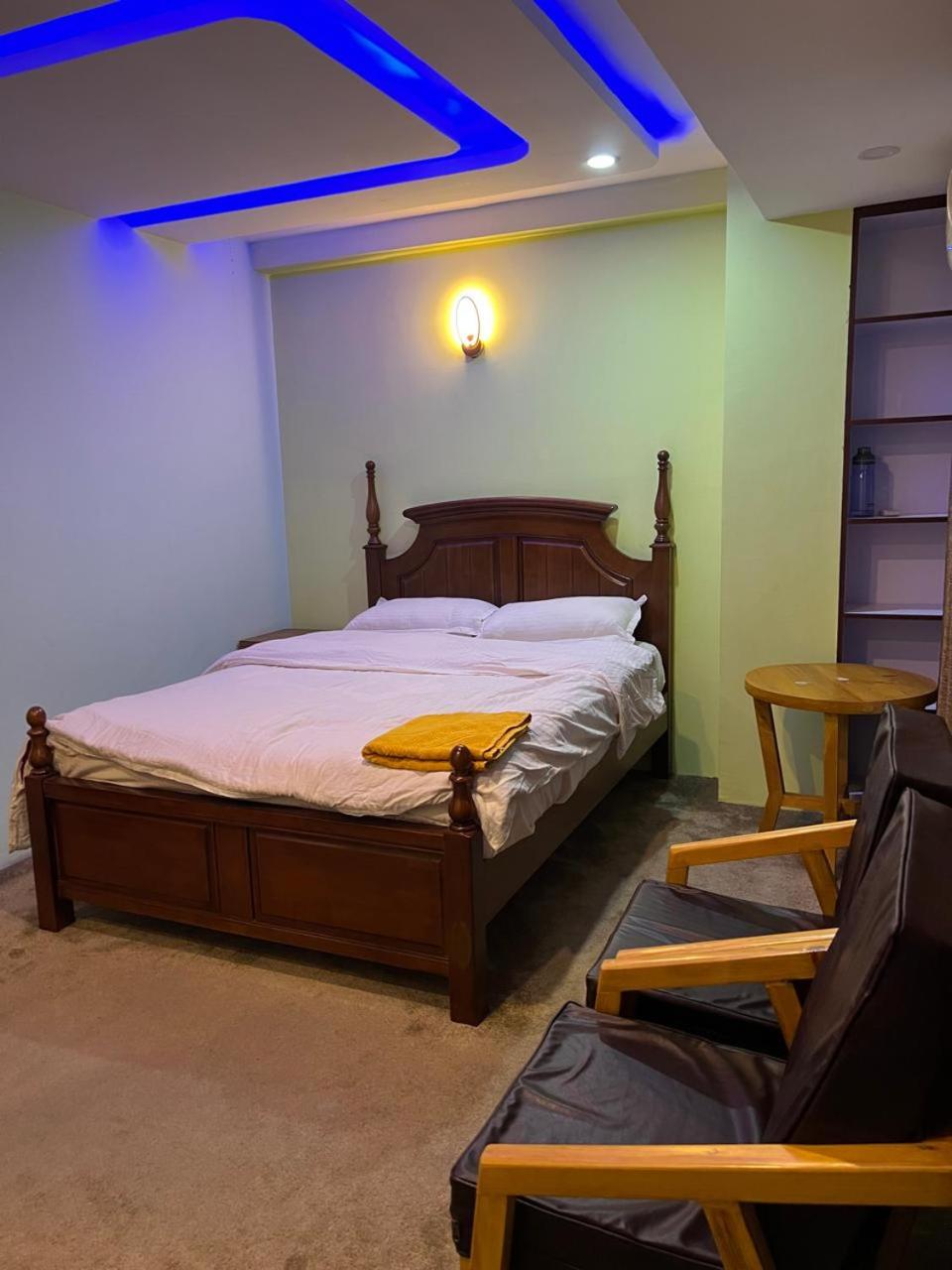 SHE Apartment