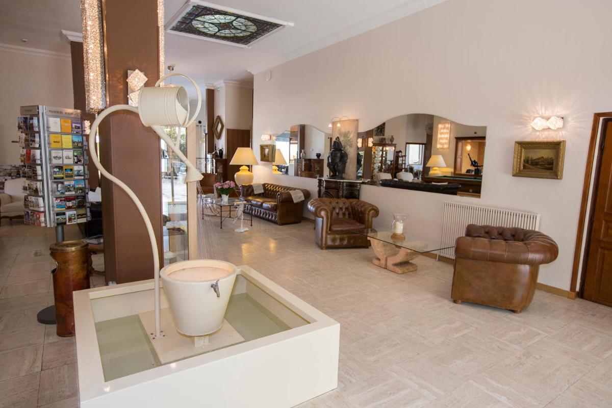 hotel reception