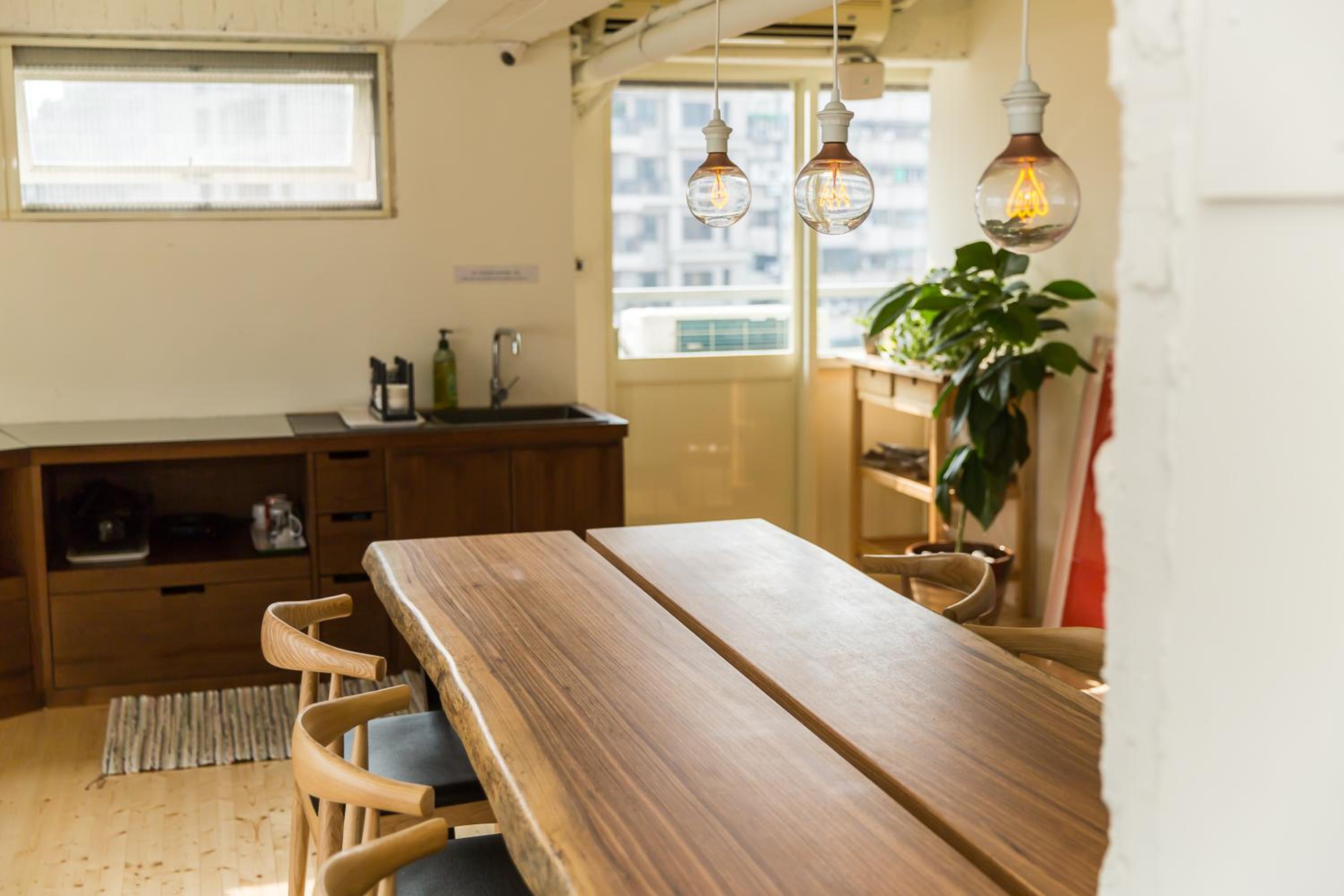 Mr. Lobster’s Secret Den design hostel