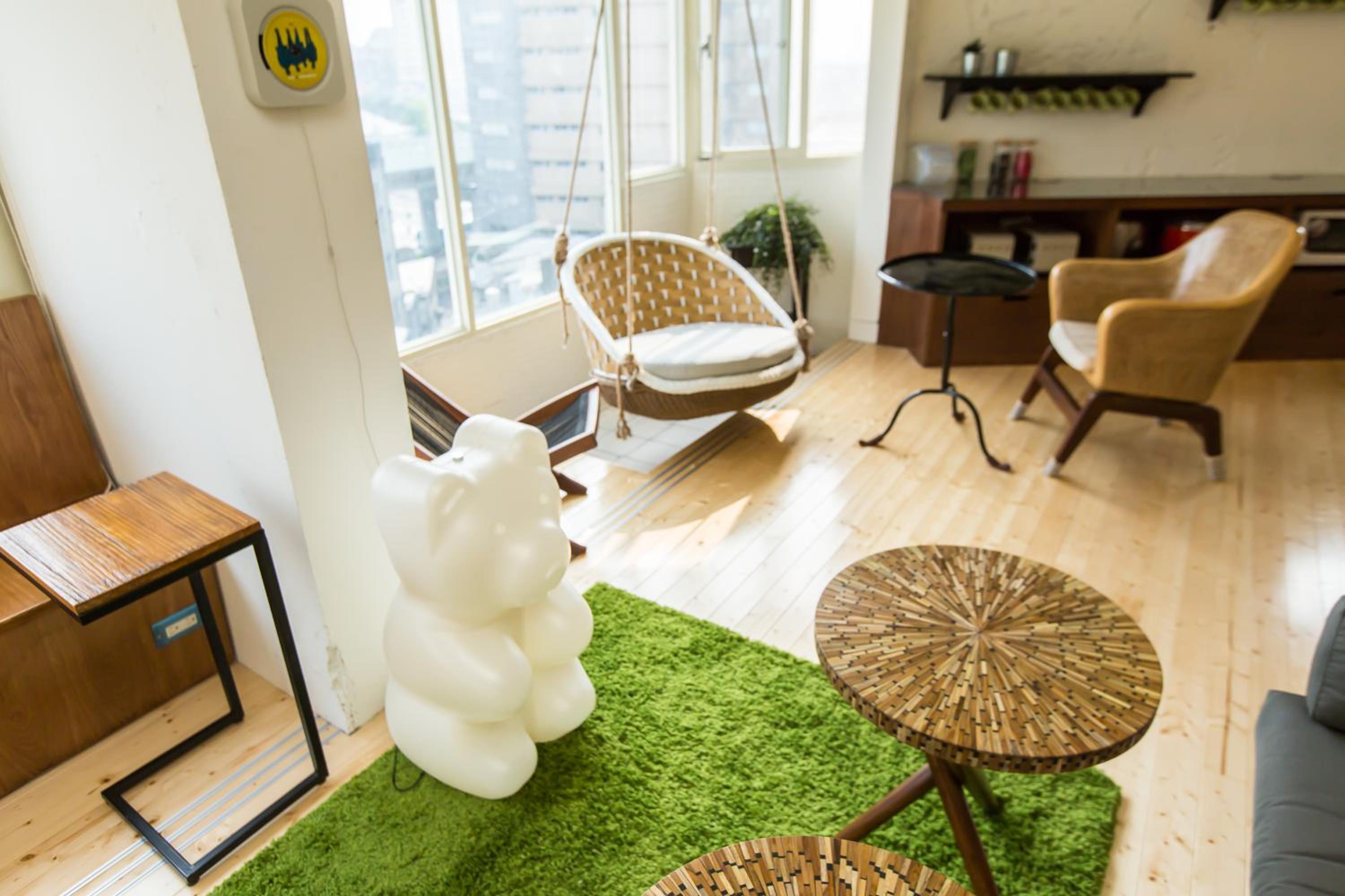 Mr. Lobster’s Secret Den design hostel