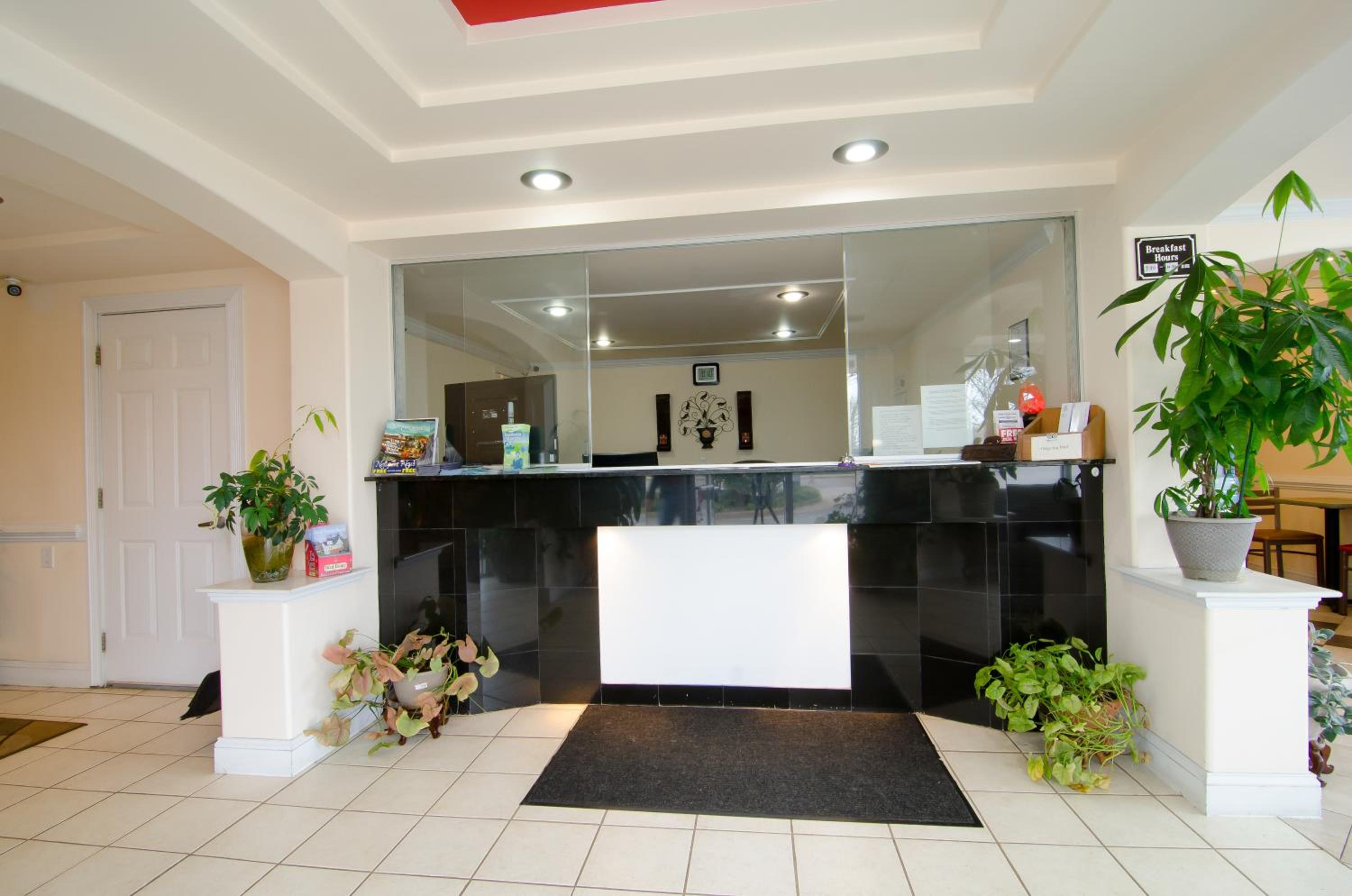 Key West Inn - Newport News - Property Image 3