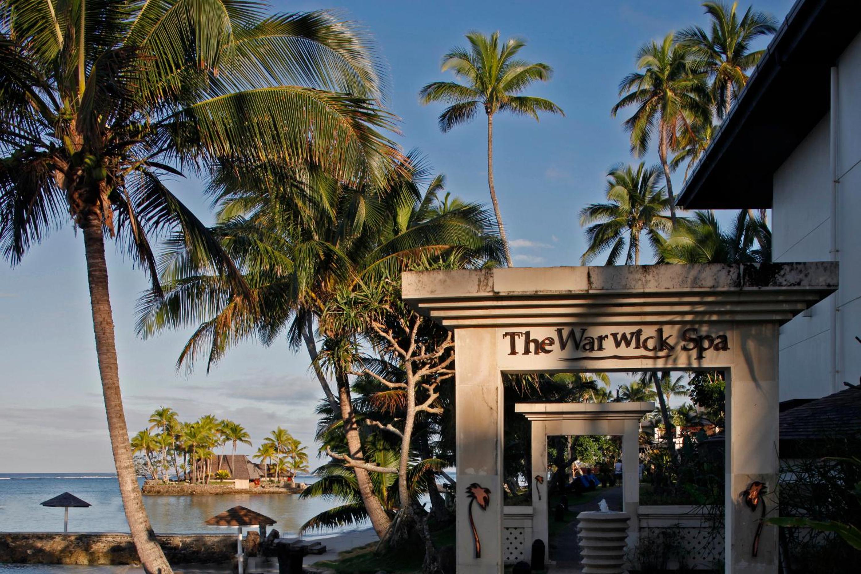 Warwick Fiji 27