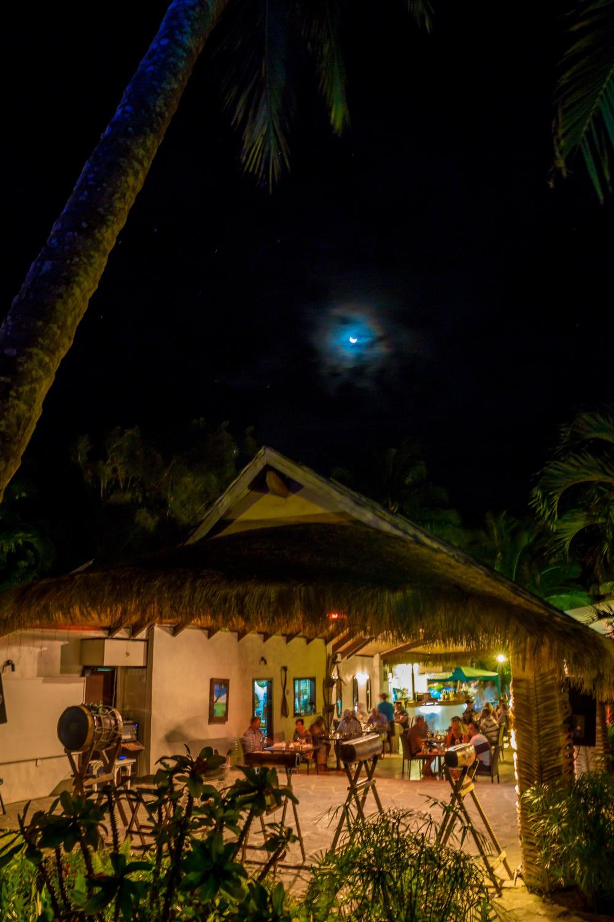 Crown Beach Resort & Spa
