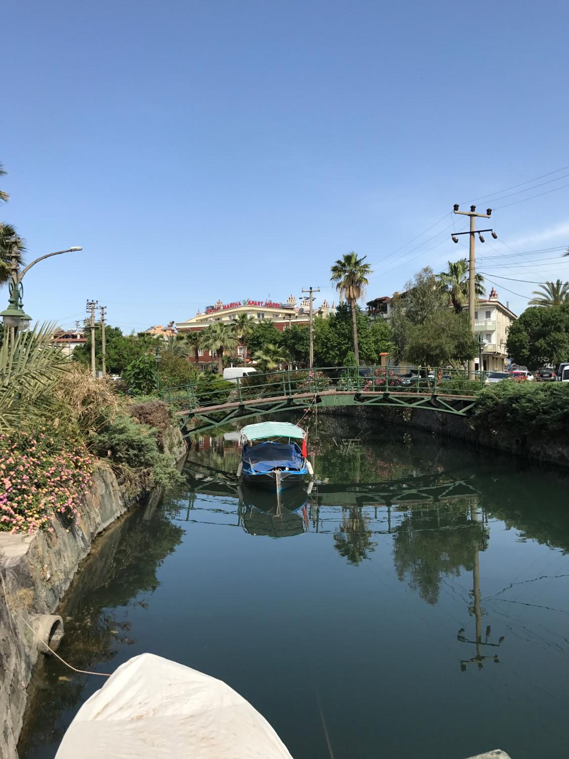 Blue Yacht Marina Apart Hotel - Image 5