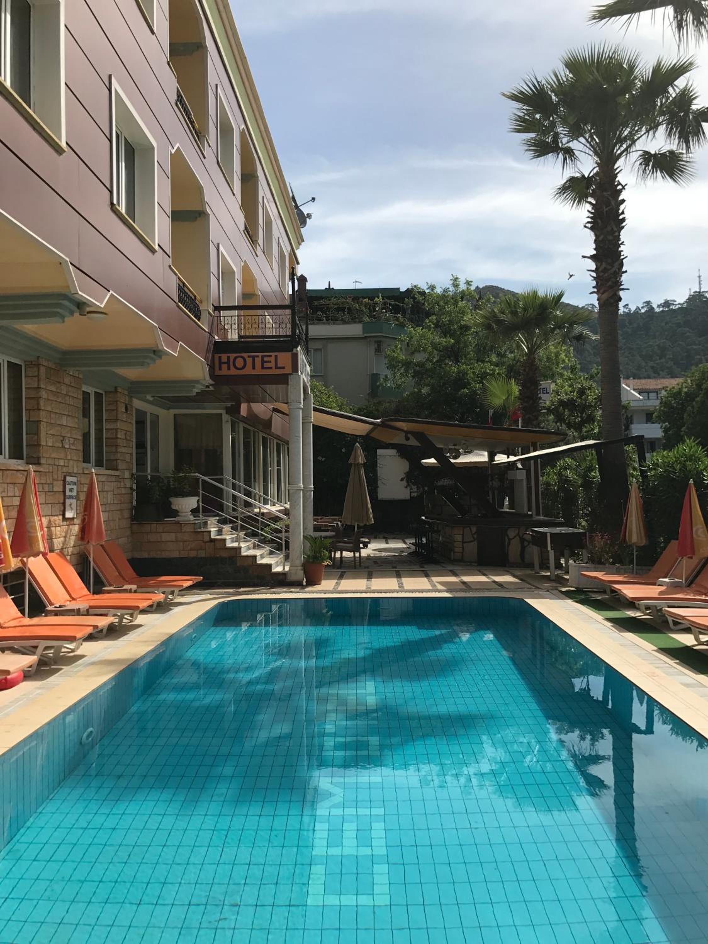 Blue Yacht Marina Apart Hotel - Image 22