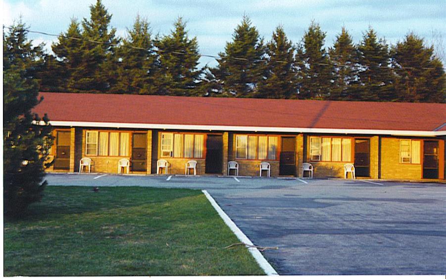 Red Top Motor Inn