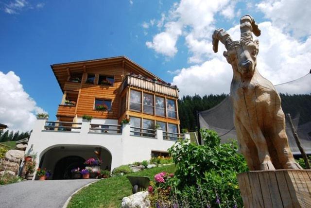 Chalet Sunnäschyn view 3