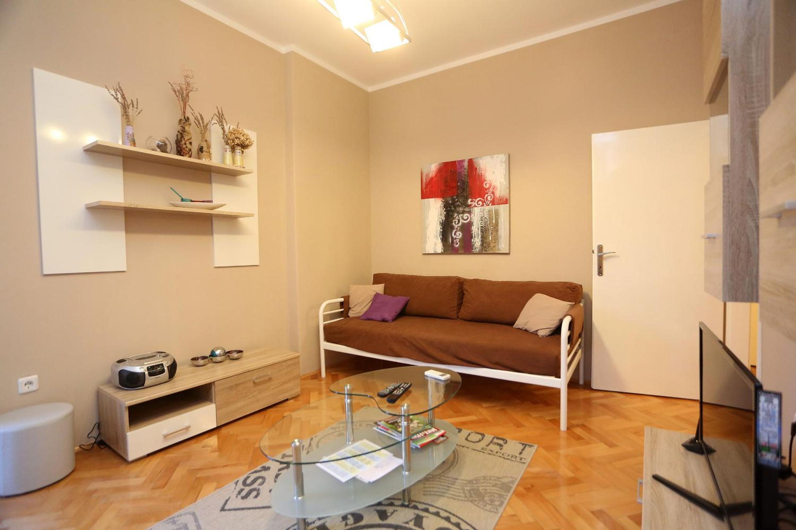 Viola Apartment