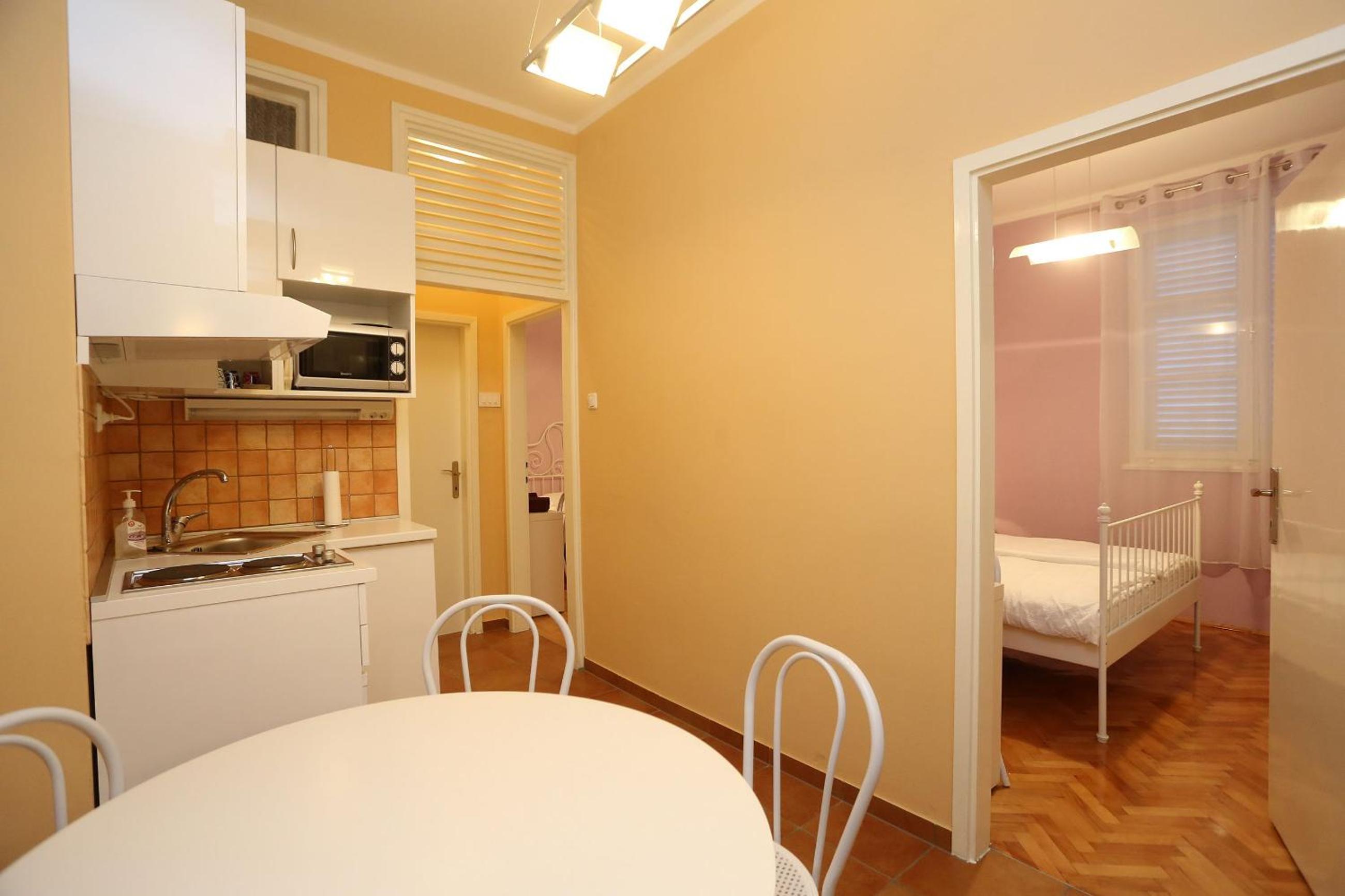 Viola Apartment
