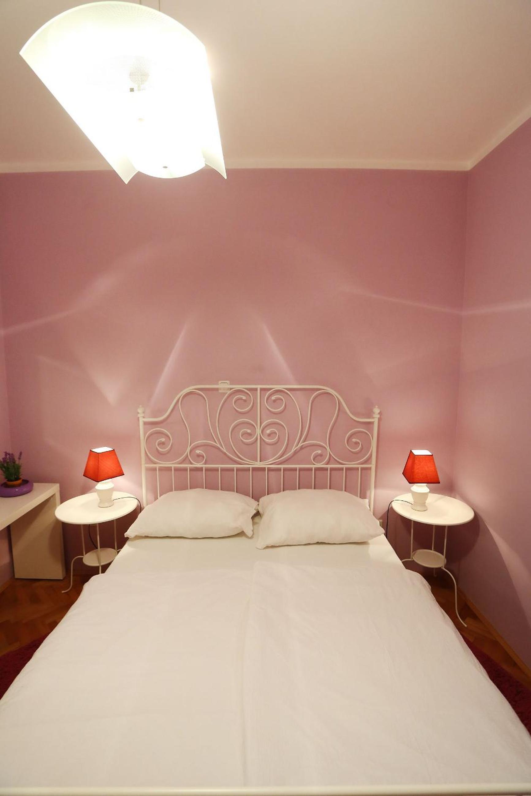 Viola Apartment