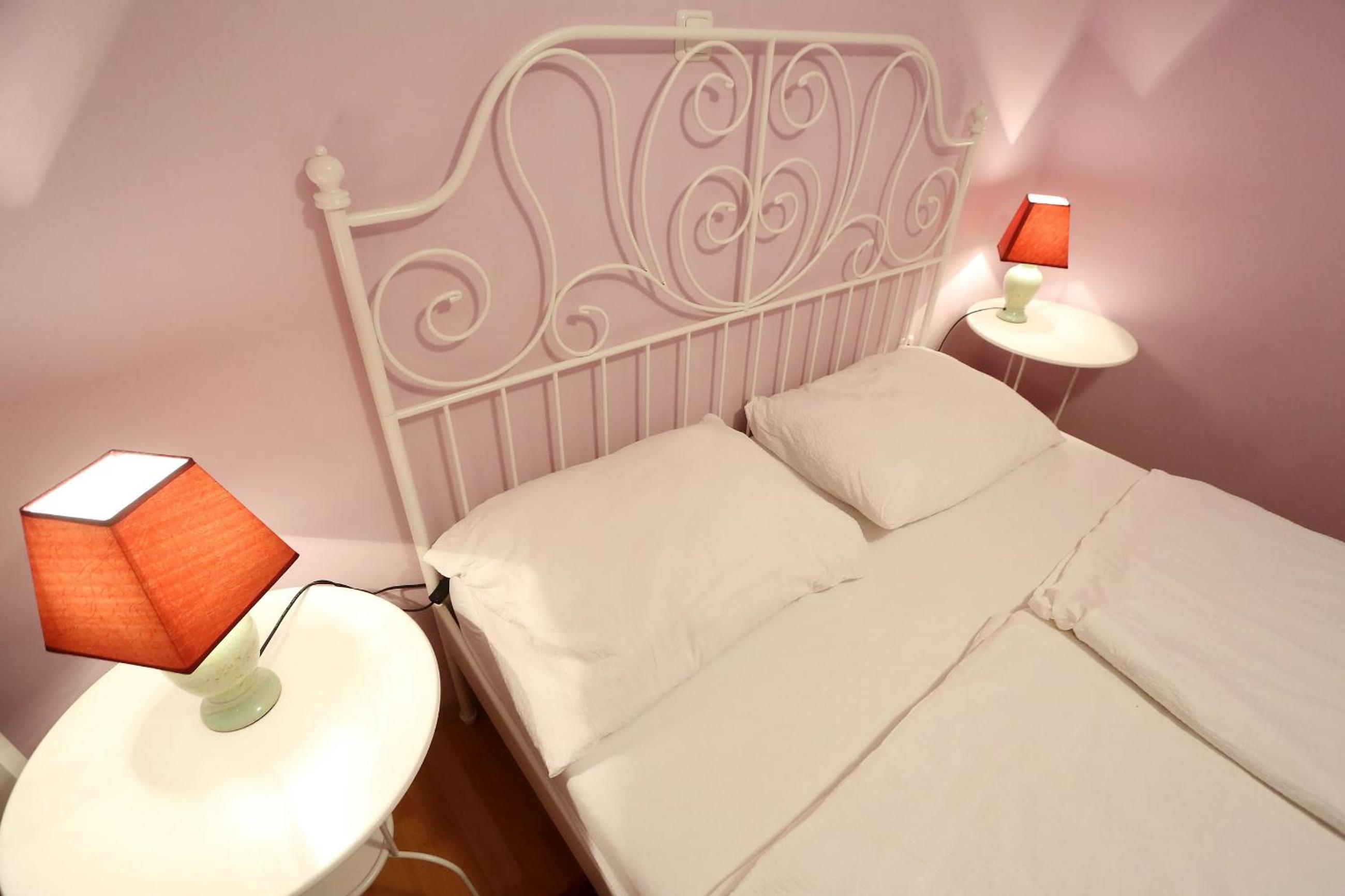 Viola Apartment