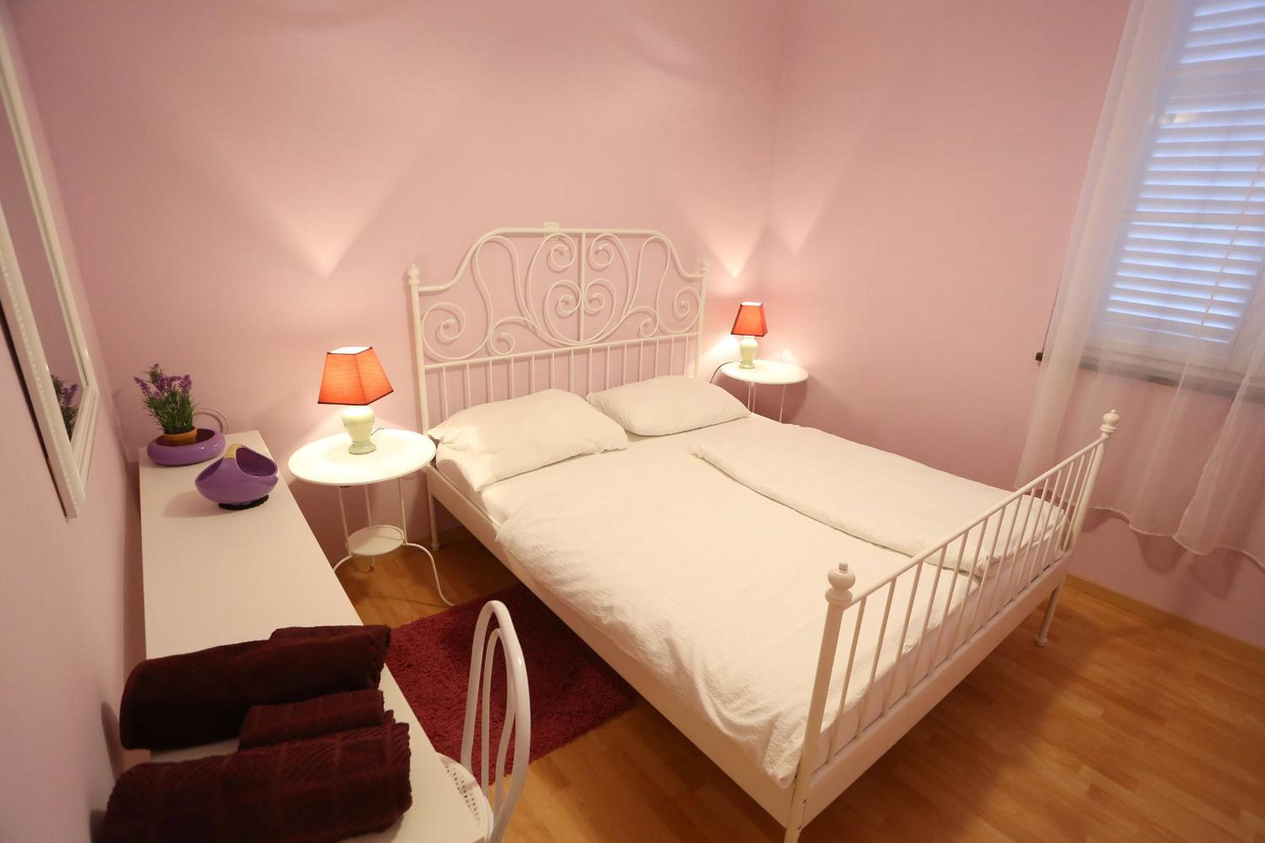 Viola Apartment