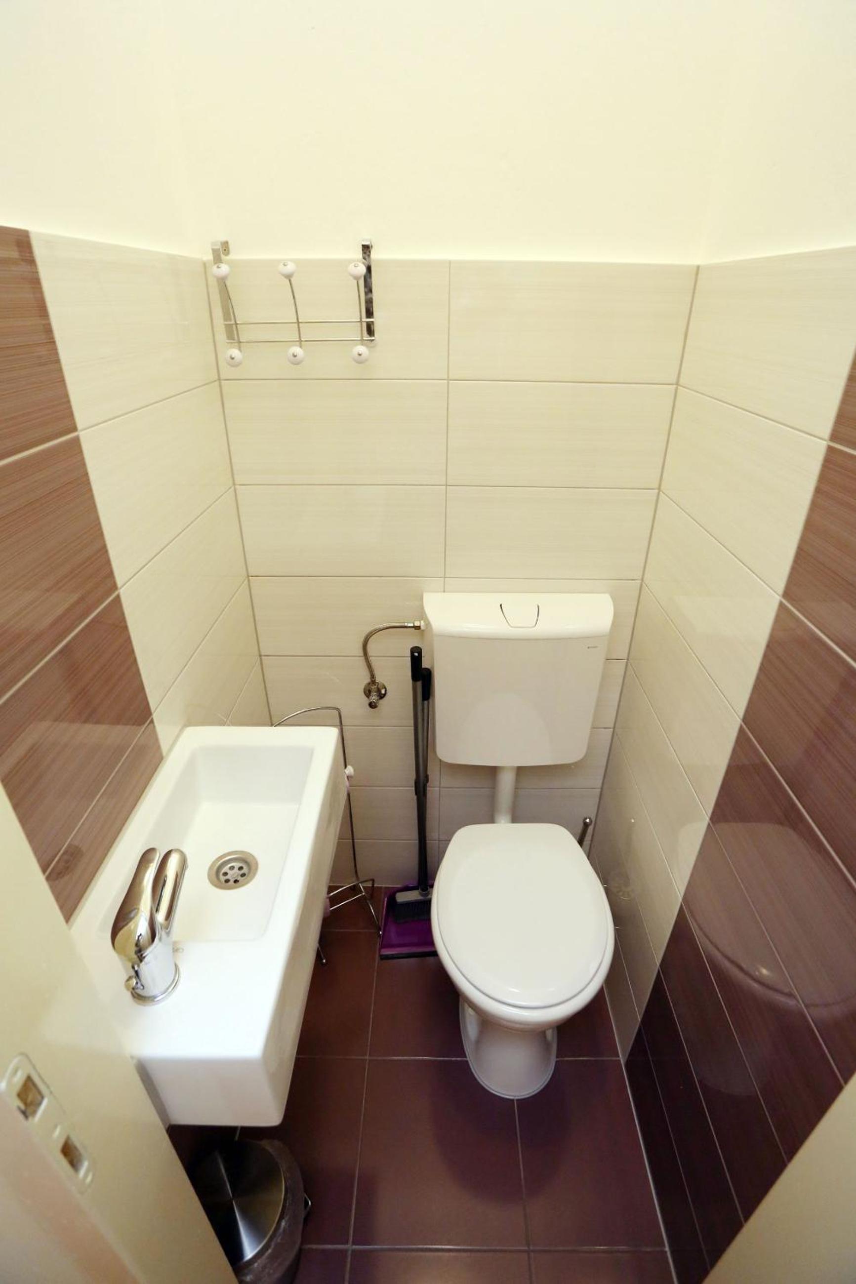 Viola Apartment
