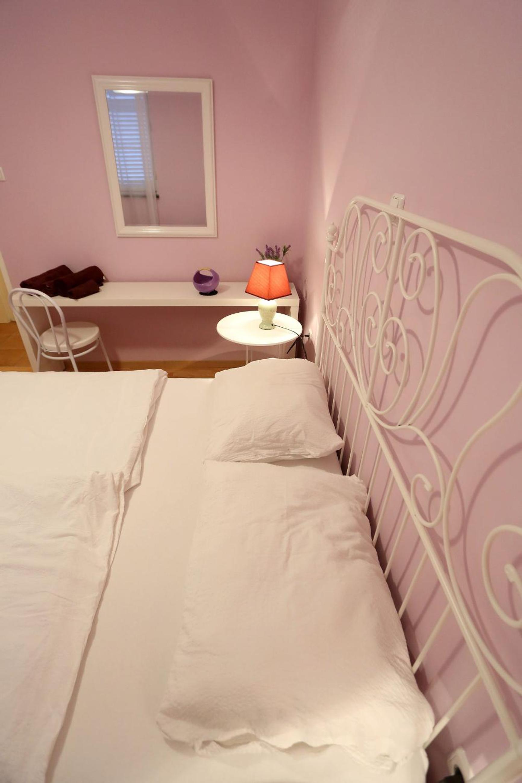 Viola Apartment