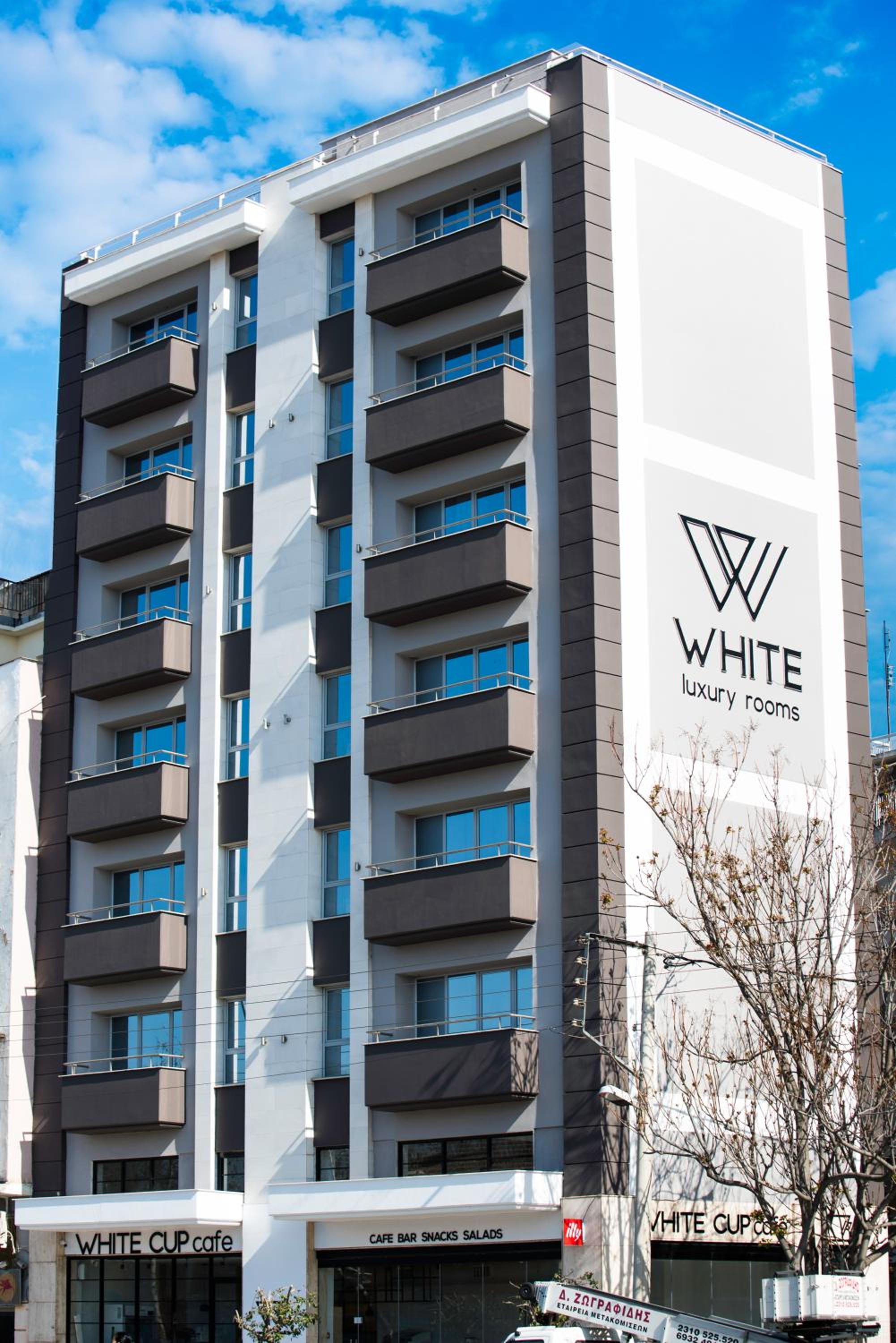 Hotel White Luxury - Image 1
