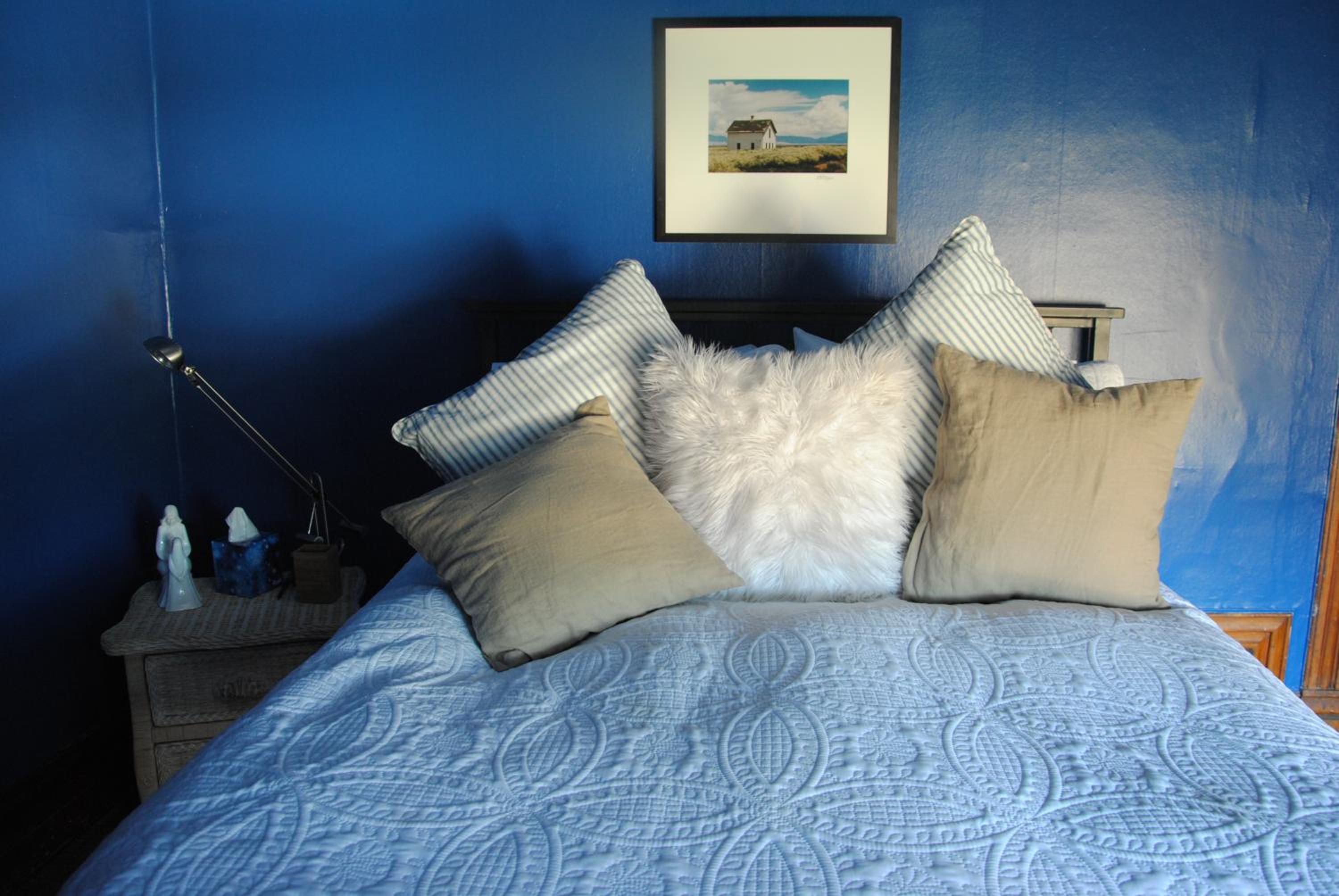 Off Broadway B & B