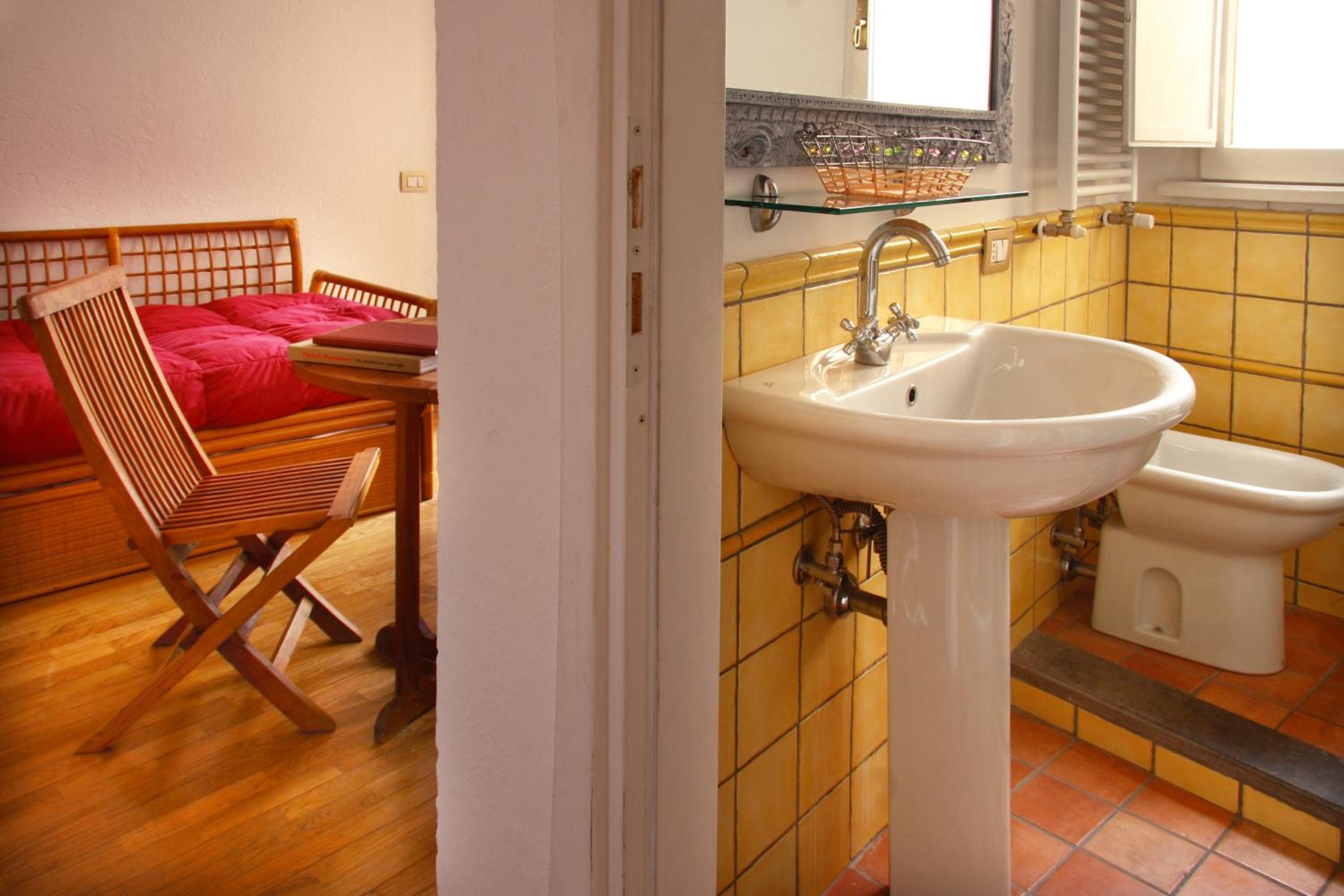 Bollo Apartments