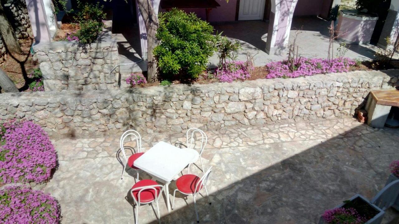 Jakišnica Apartment