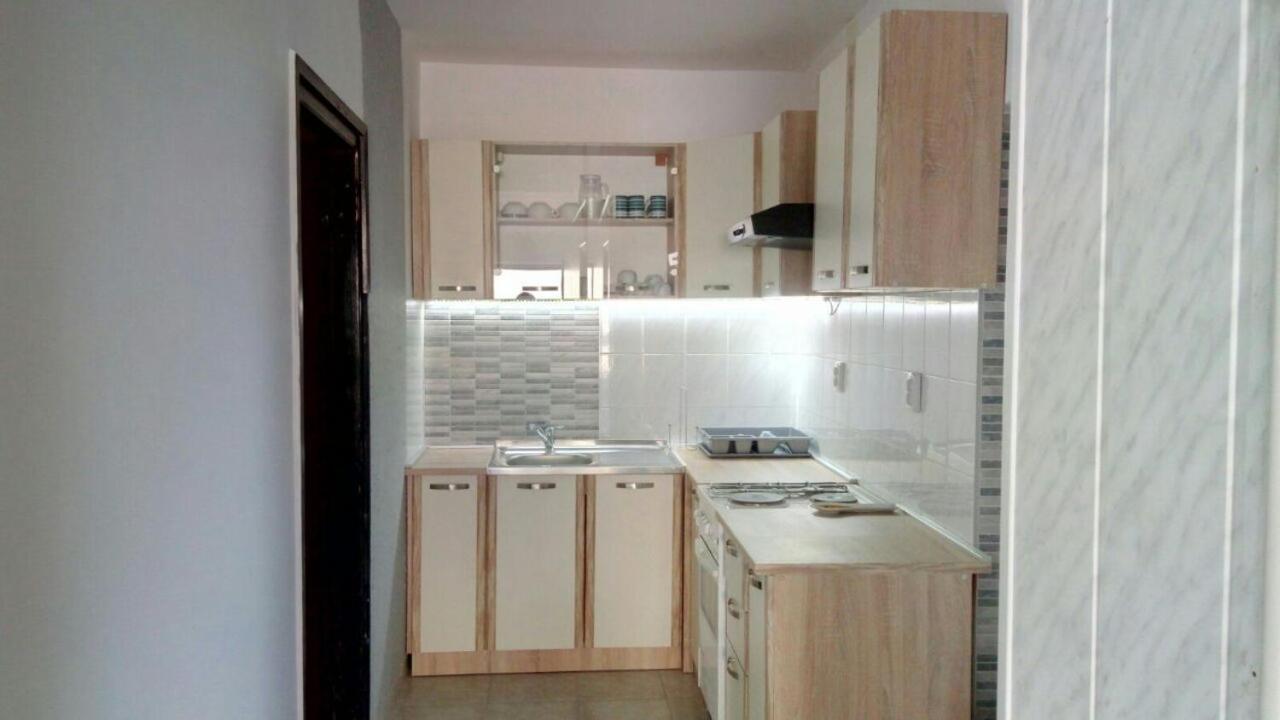 Jakišnica Apartment
