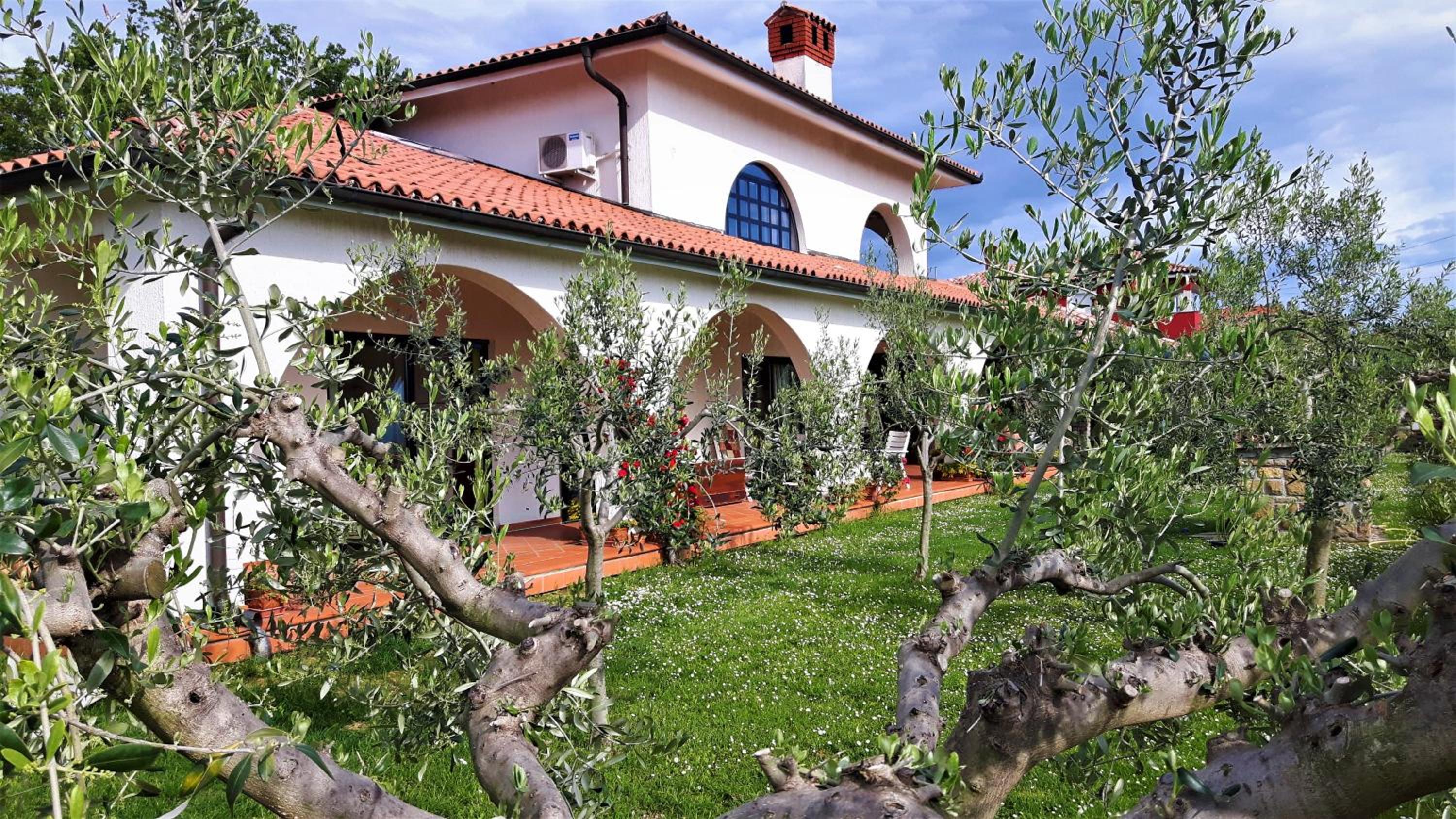 Villa EMI view 5
