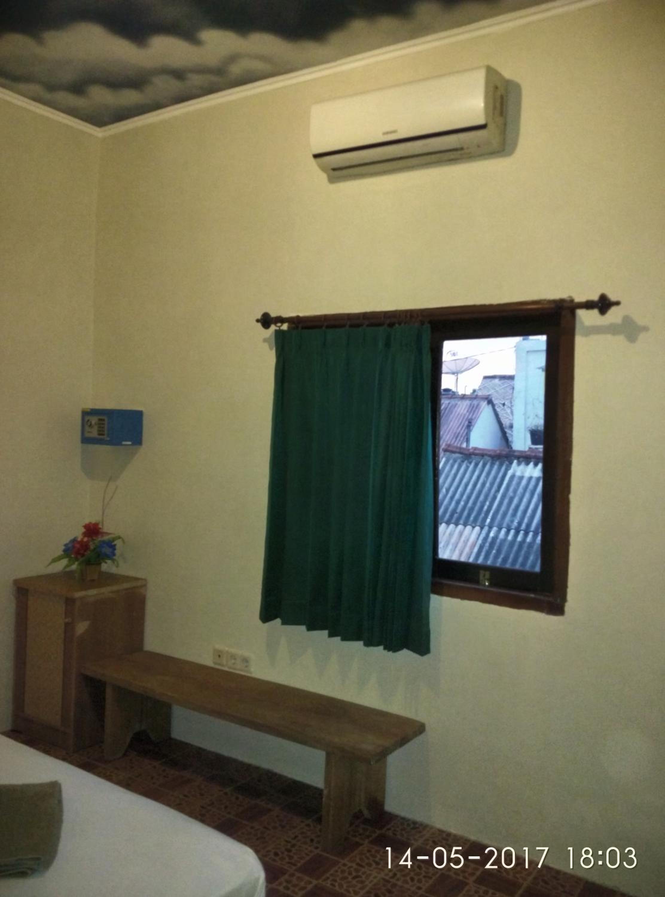 Chika House