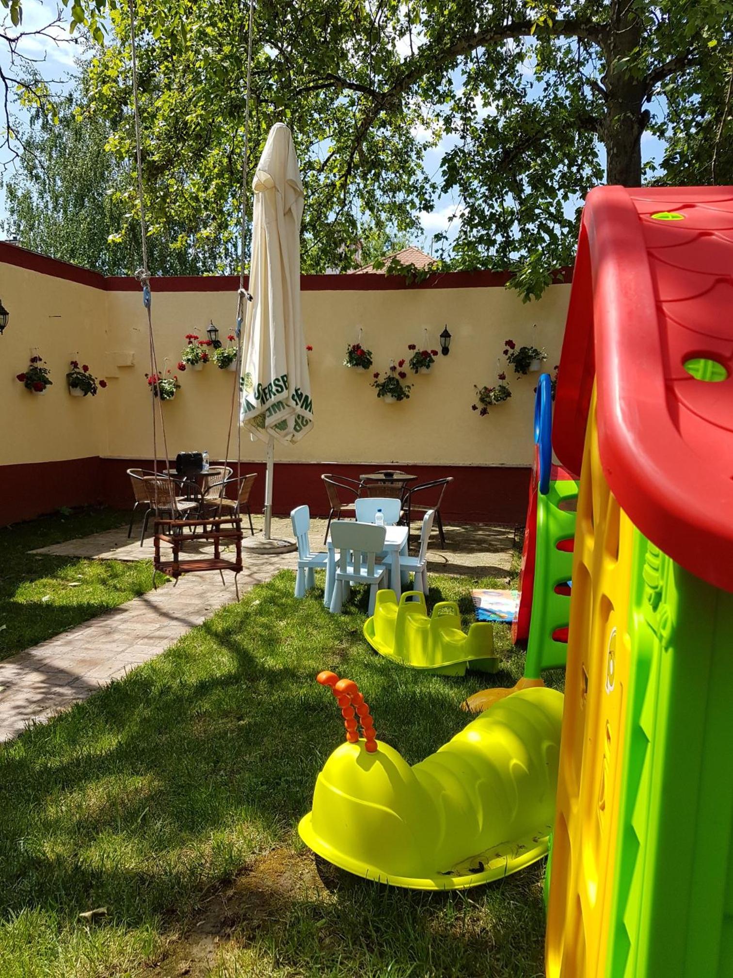Villa Mystique