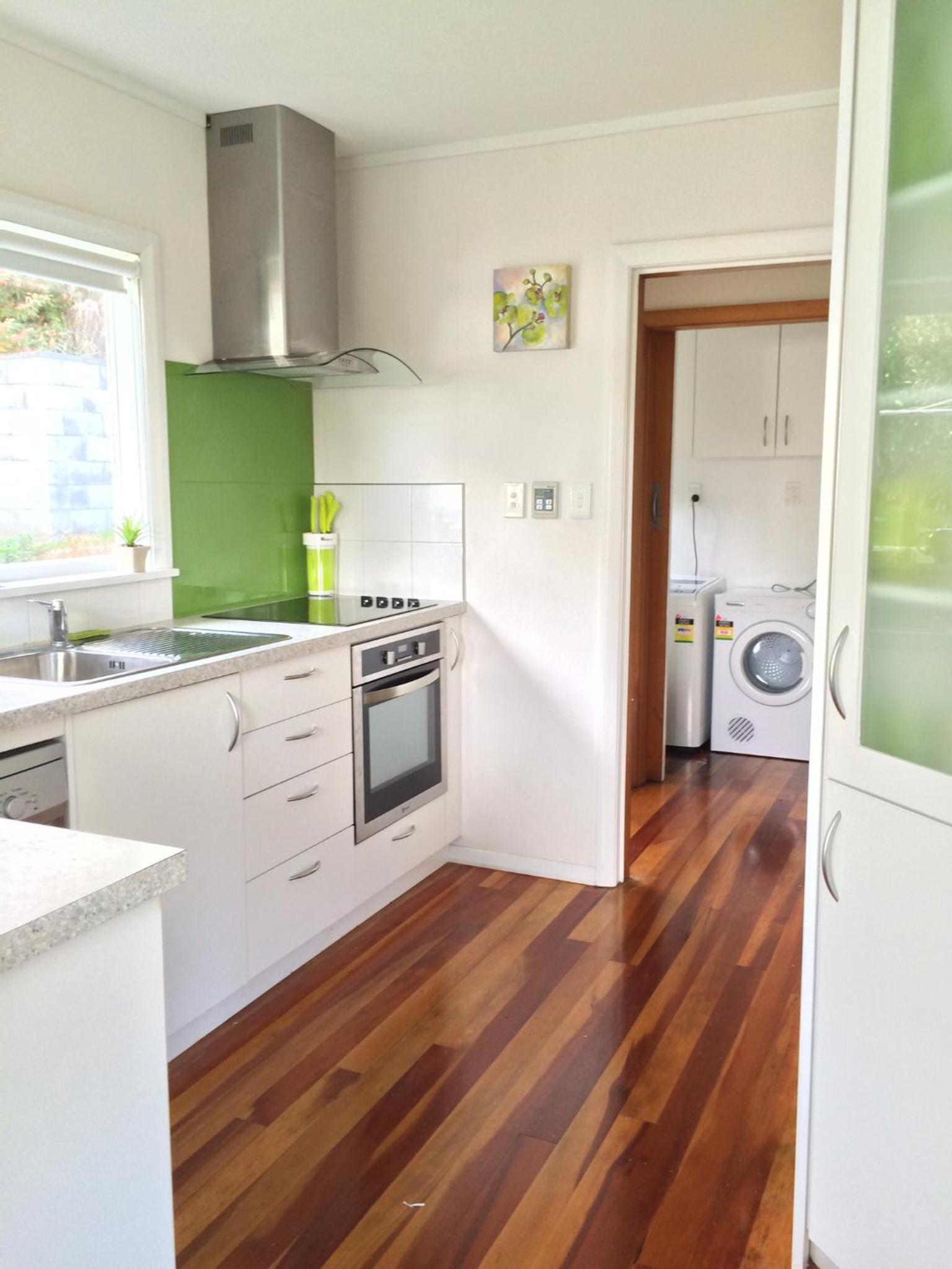 Durie Vale Retreat - Spa Pool, Scenic View, BBQ, Sky TV view 3