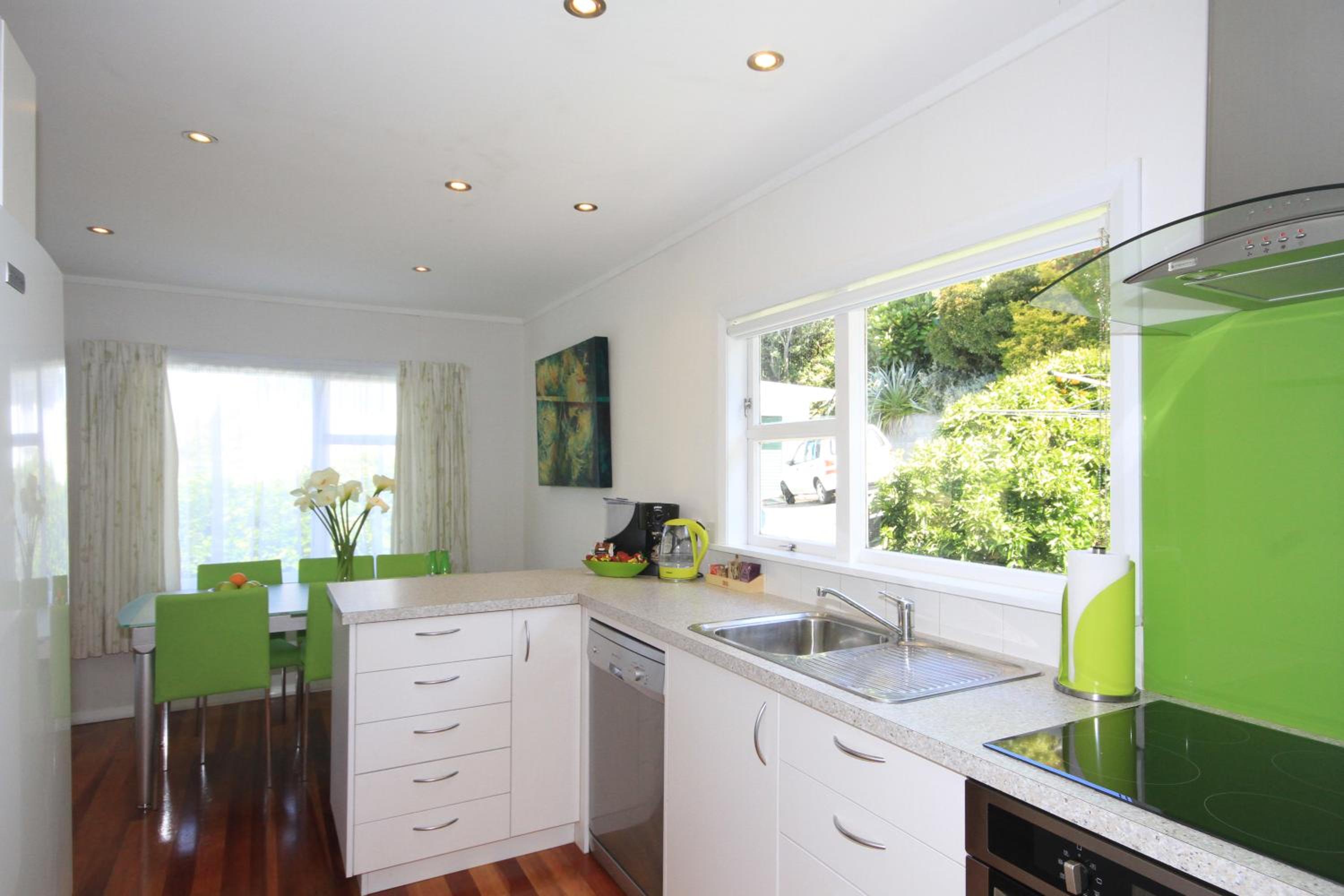 Durie Vale Retreat - Spa Pool, Scenic View, BBQ, Sky TV view 4
