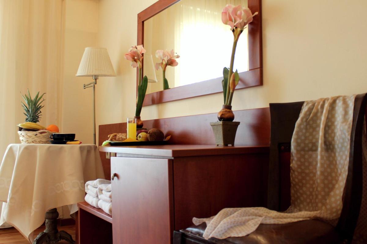 Hotel Galaxy Hotel - Image 1