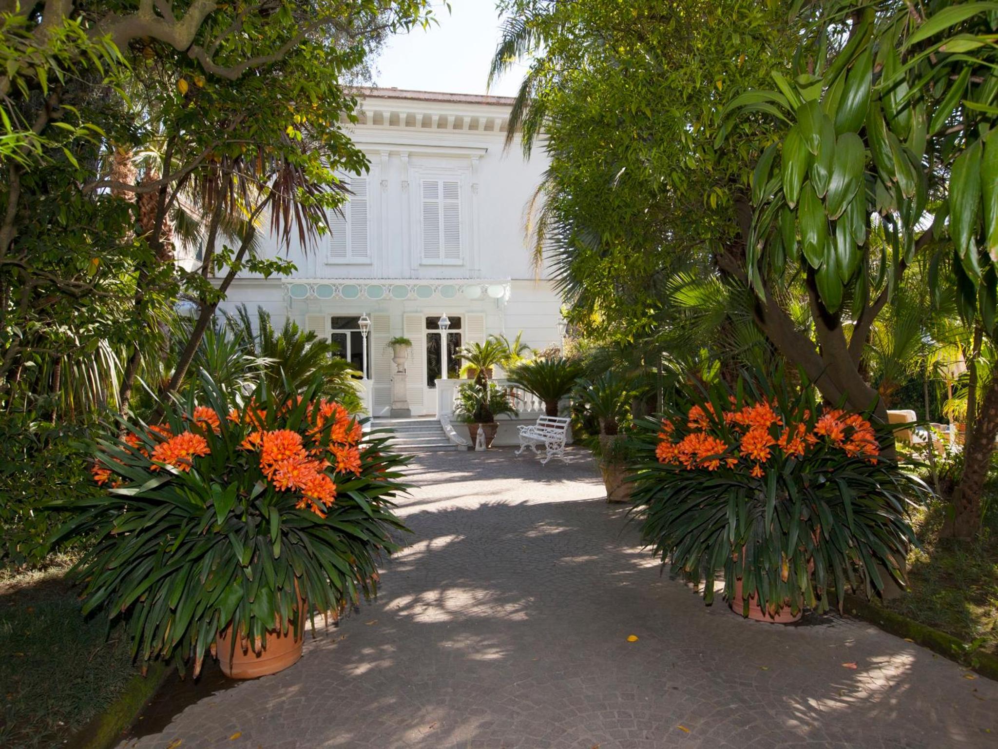 Relais Villa Savarese 2