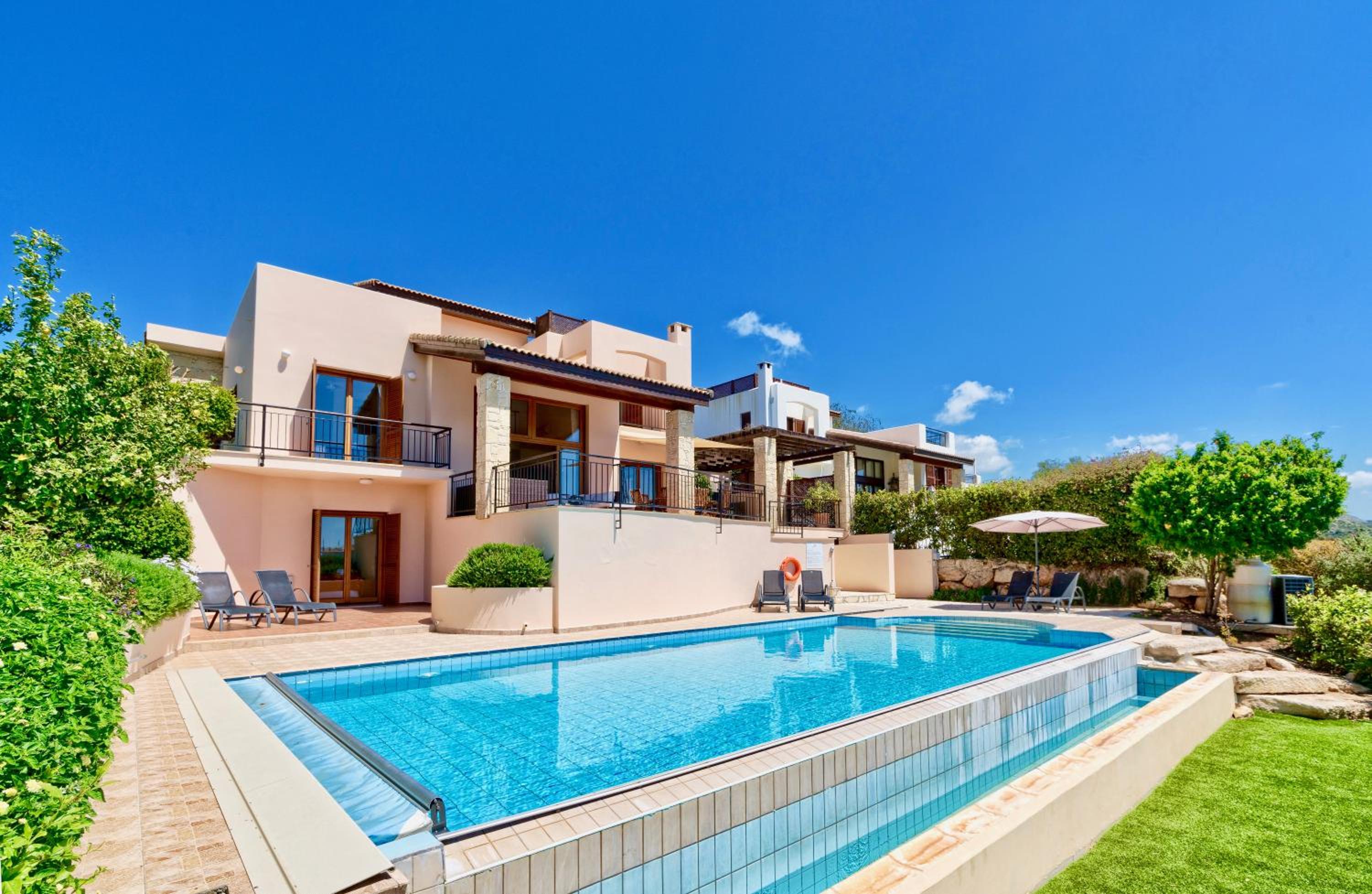 Hotel 4 bedroom Villa Helidoni with private infinity pool, Aphrodite Hills Resort - Image 1