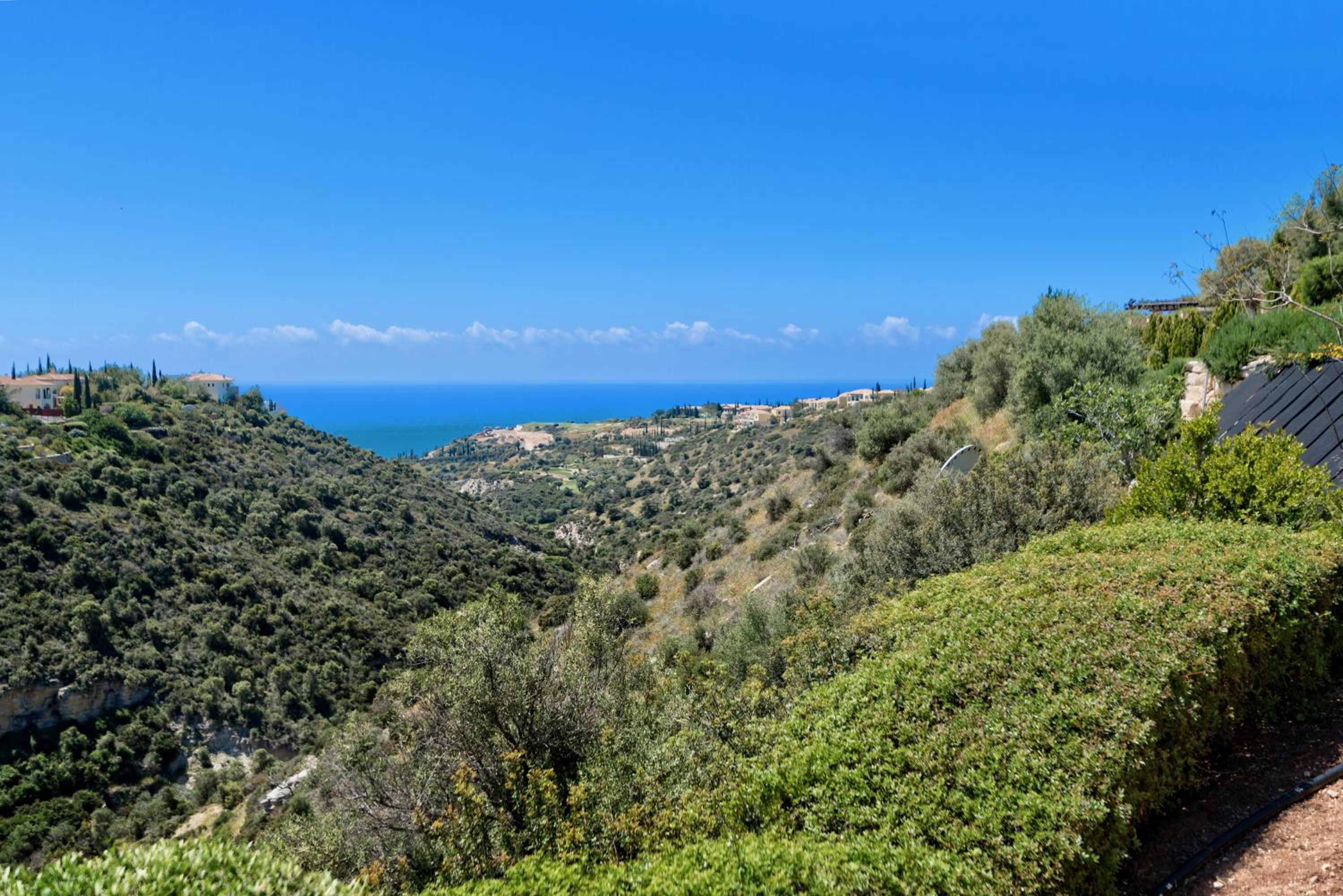 4 bedroom Villa Helidoni with private infinity pool, Aphrodite Hills Resort