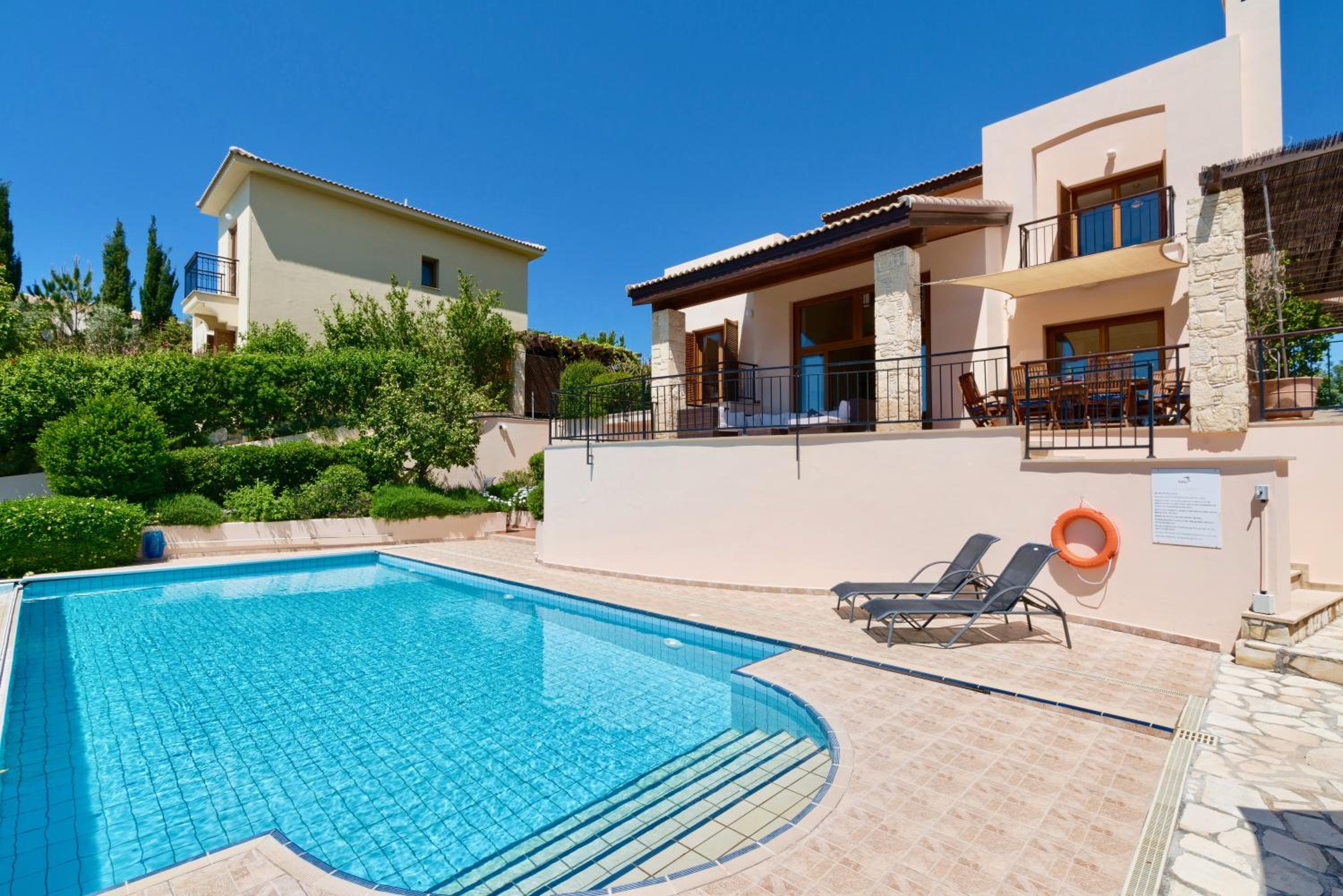 4 bedroom Villa Helidoni with private infinity pool, Aphrodite Hills Resort