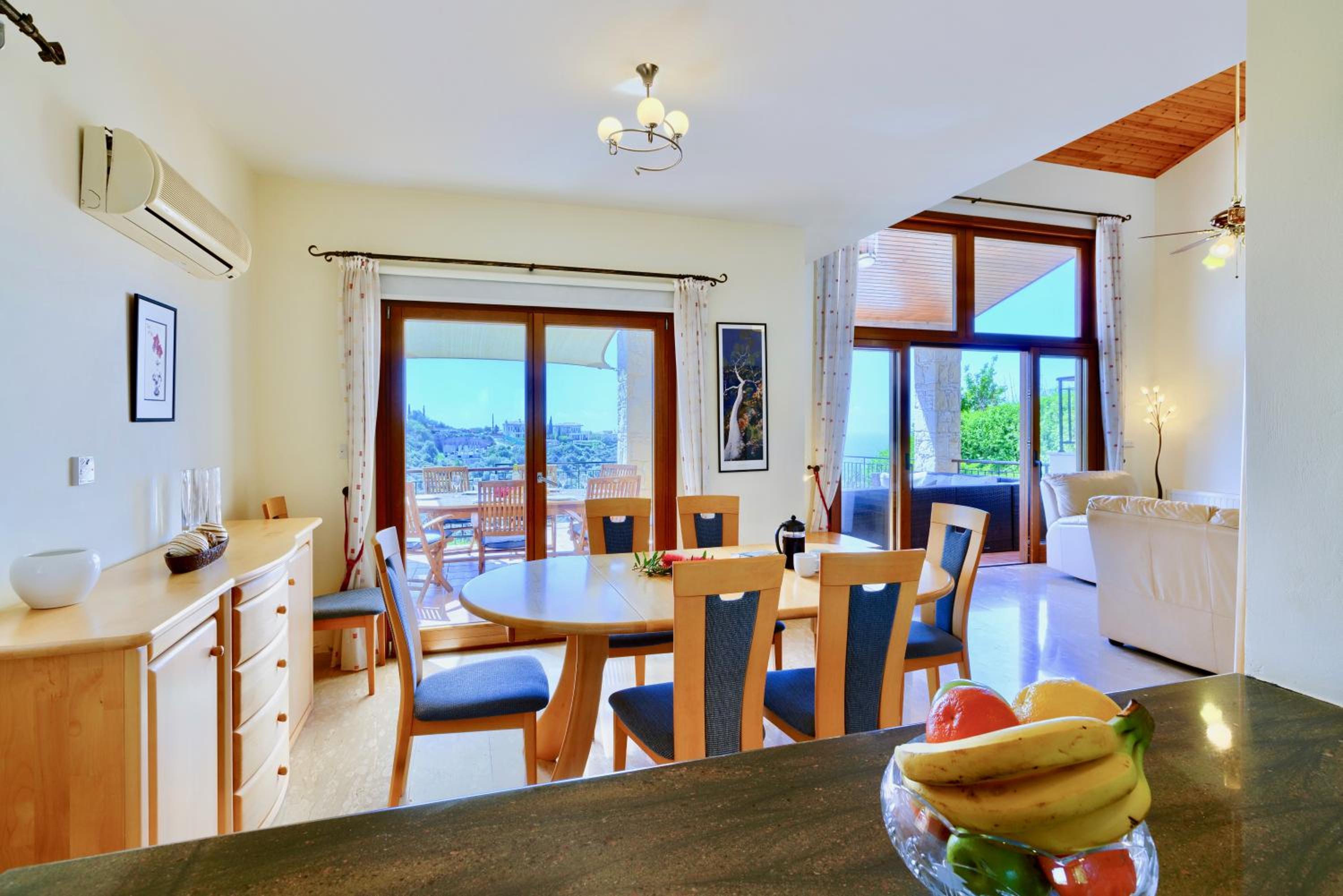 4 bedroom Villa Helidoni with private infinity pool, Aphrodite Hills Resort
