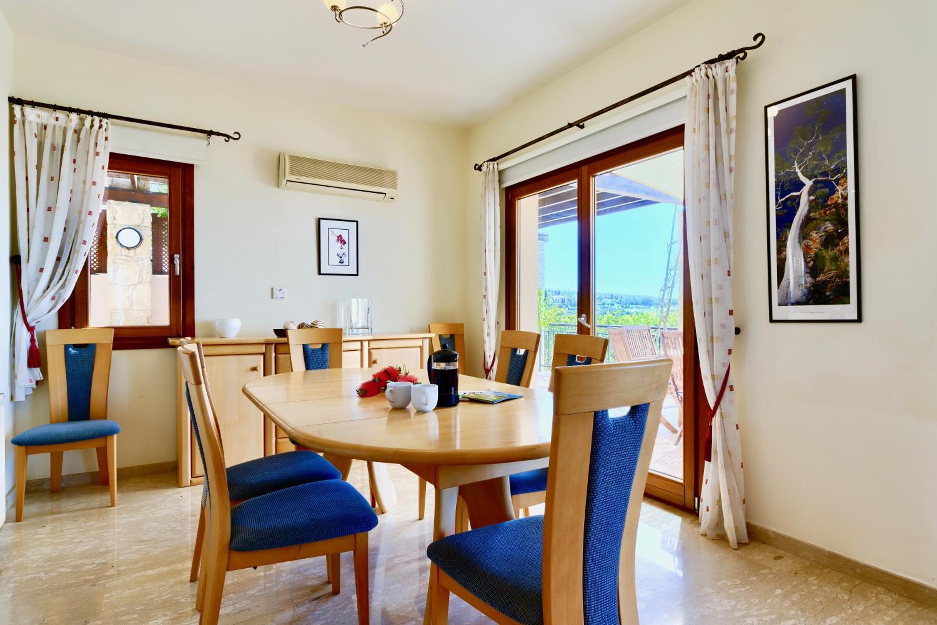 4 bedroom Villa Helidoni with private infinity pool, Aphrodite Hills Resort